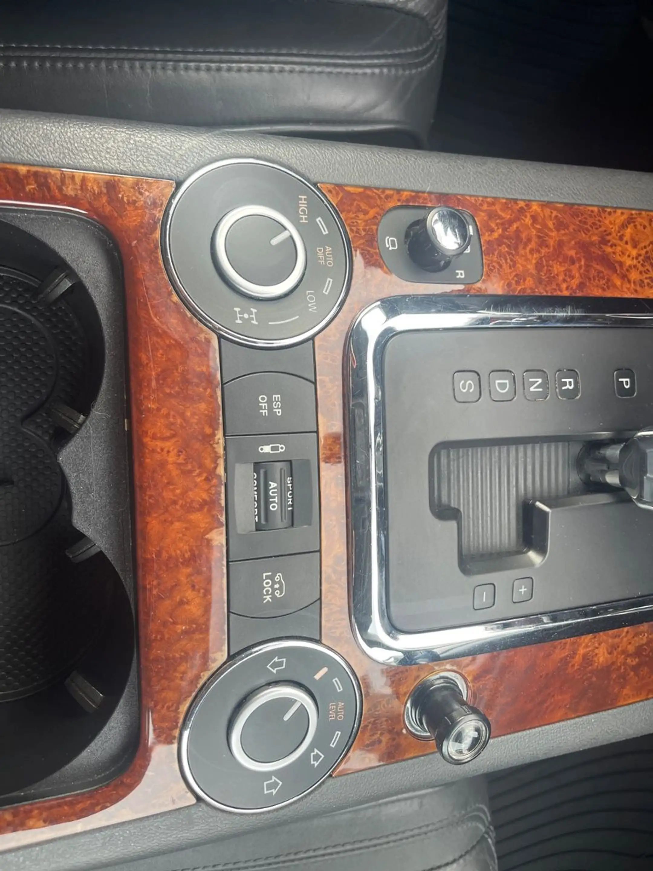 Volkswagen Touareg V6 TDI Navi Standheizung Xenon Leder — photo 10