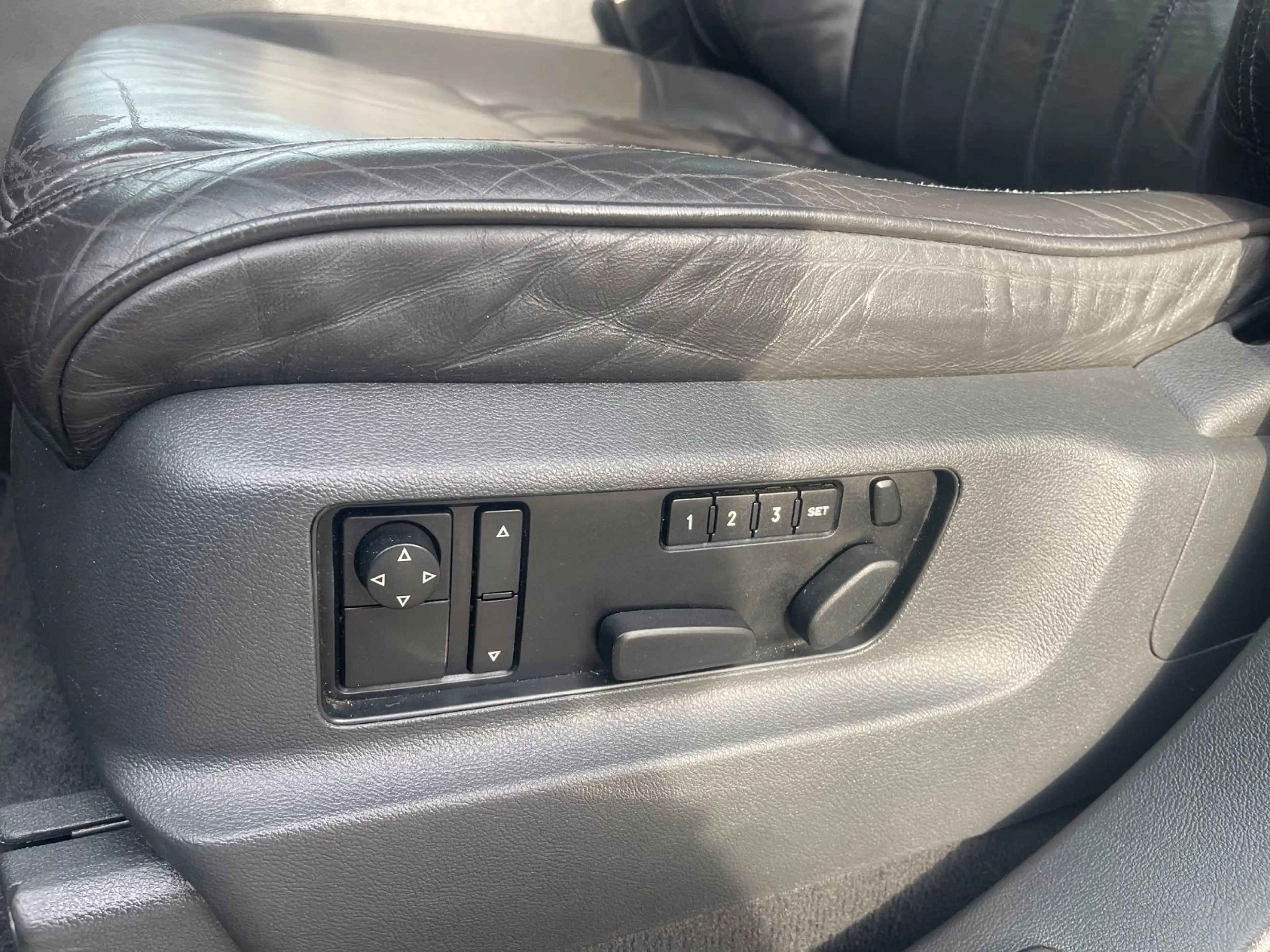 Volkswagen Touareg V6 TDI Navi Standheizung Xenon Leder — photo 13