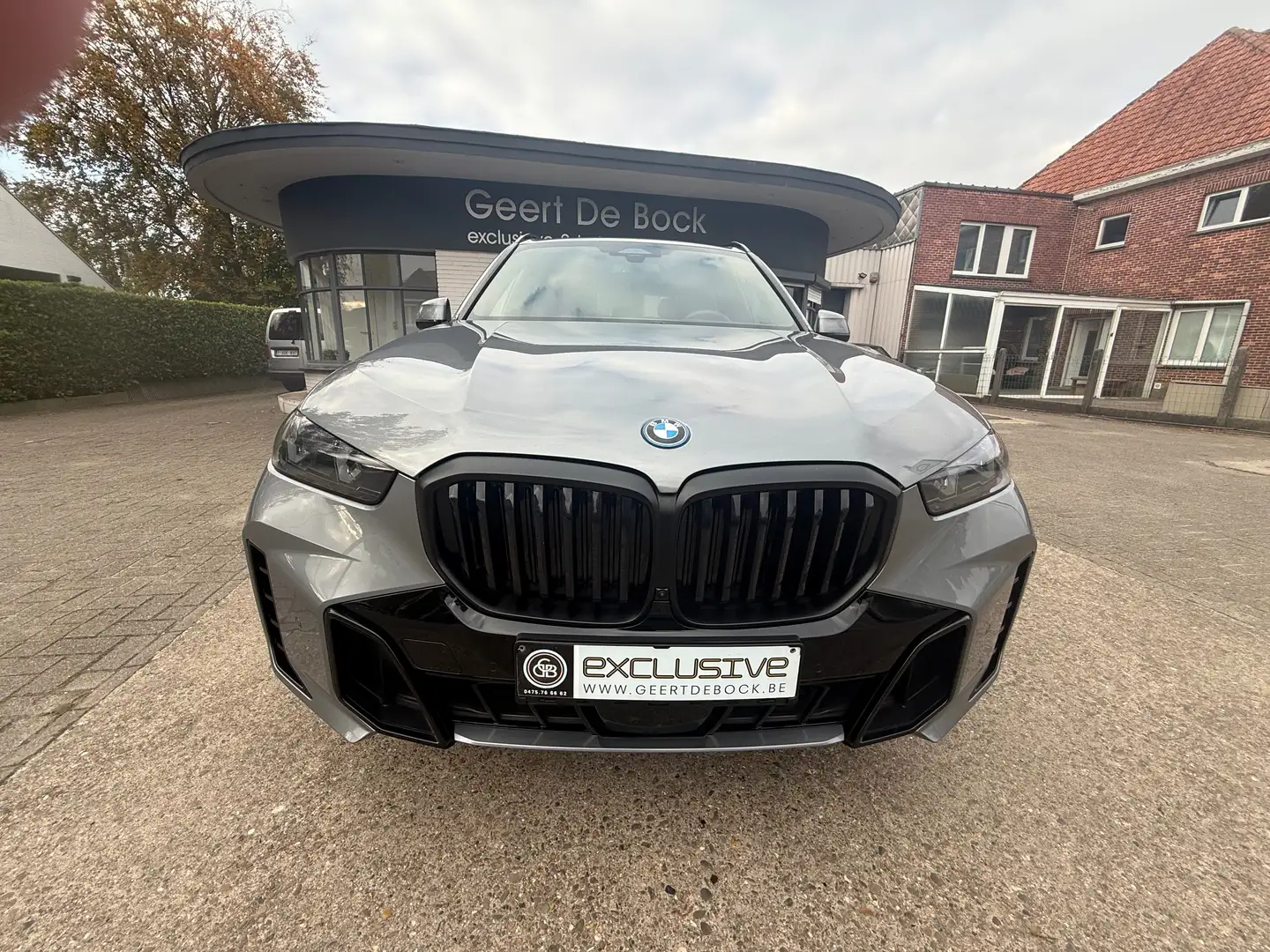 BMW X5 xDrive50e SPORT/CAM360°/PANO/TREKH./22" BLACK Grijs - 2