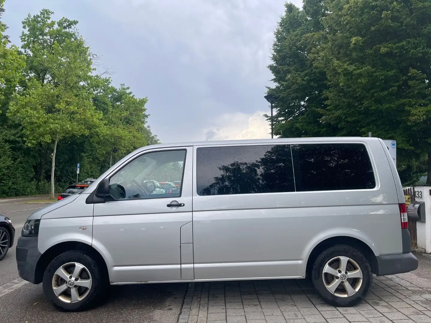 Volkswagen T5 Transporter Kasten-Kombi*TÜV+KD NEU* Silber - 2