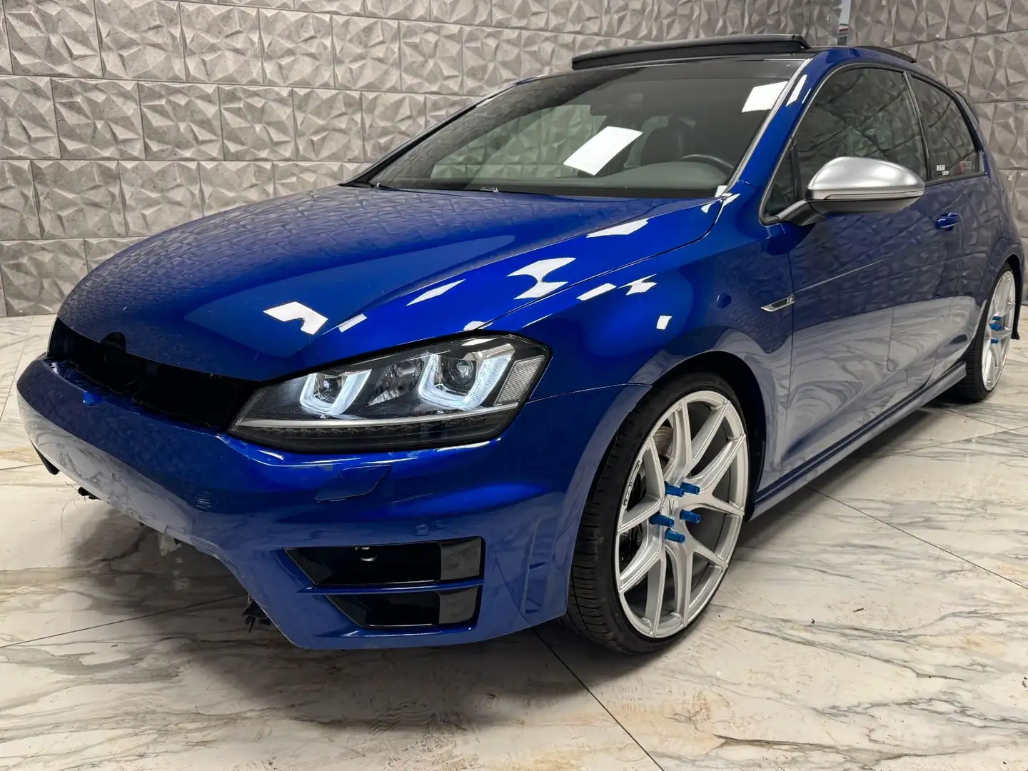 Volkswagen Golf VII Lim. R / 4Motion / Air Lift. Blau - 2