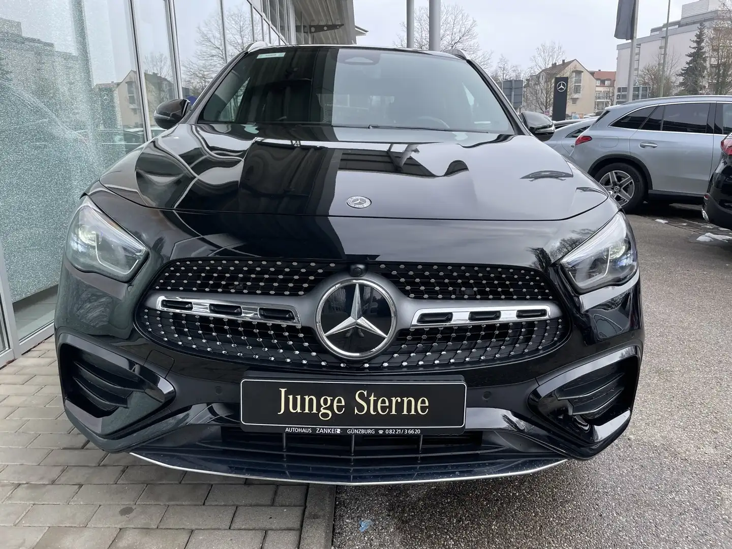 Mercedes-Benz GLA 200 GLA 200 AMG *AHK*DISTRONIC*MULTIBEAM*CAM*EASY* LED Schwarz - 2