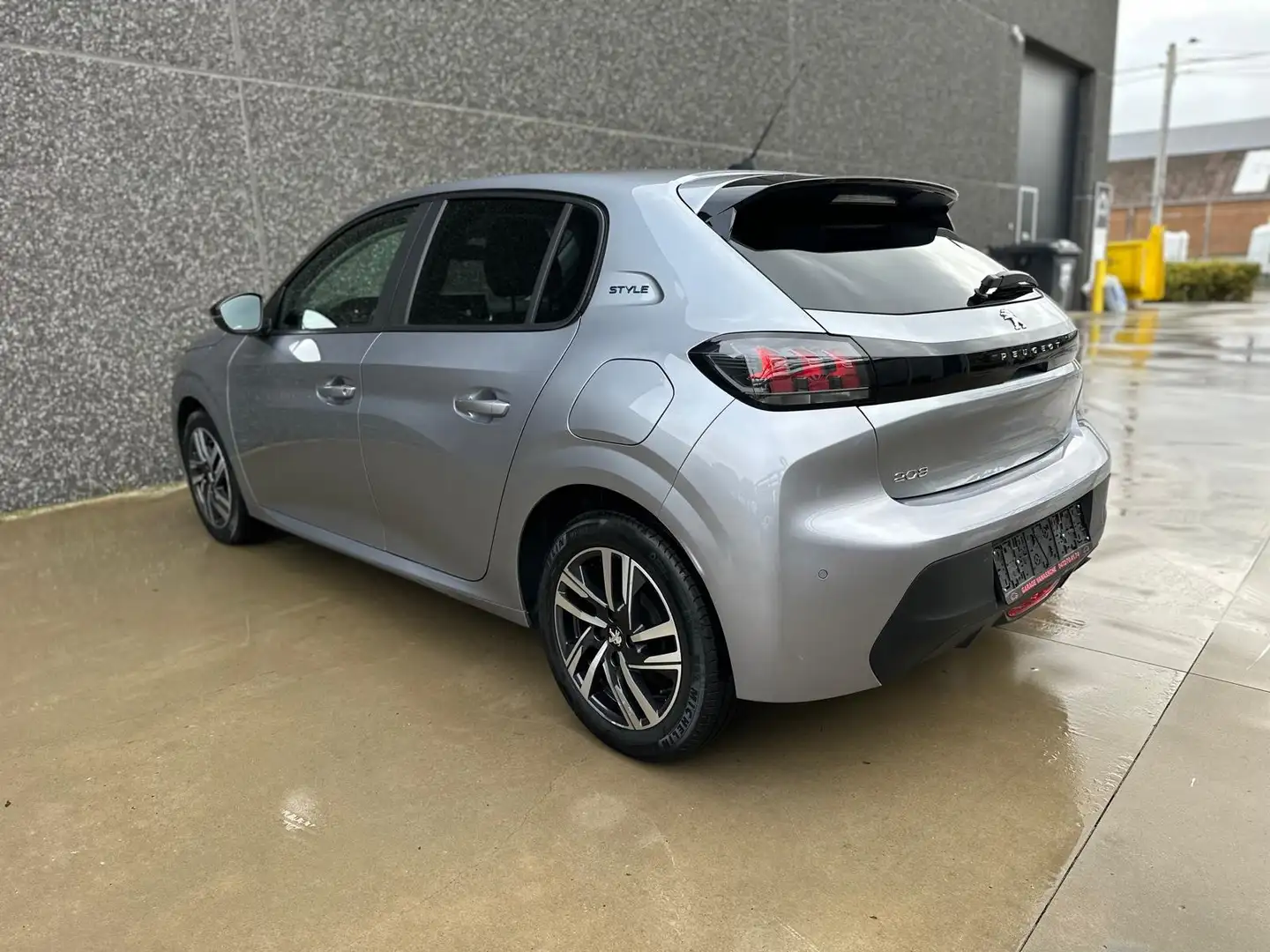 Peugeot 208 208 PureTech 75 Active Argent - 2