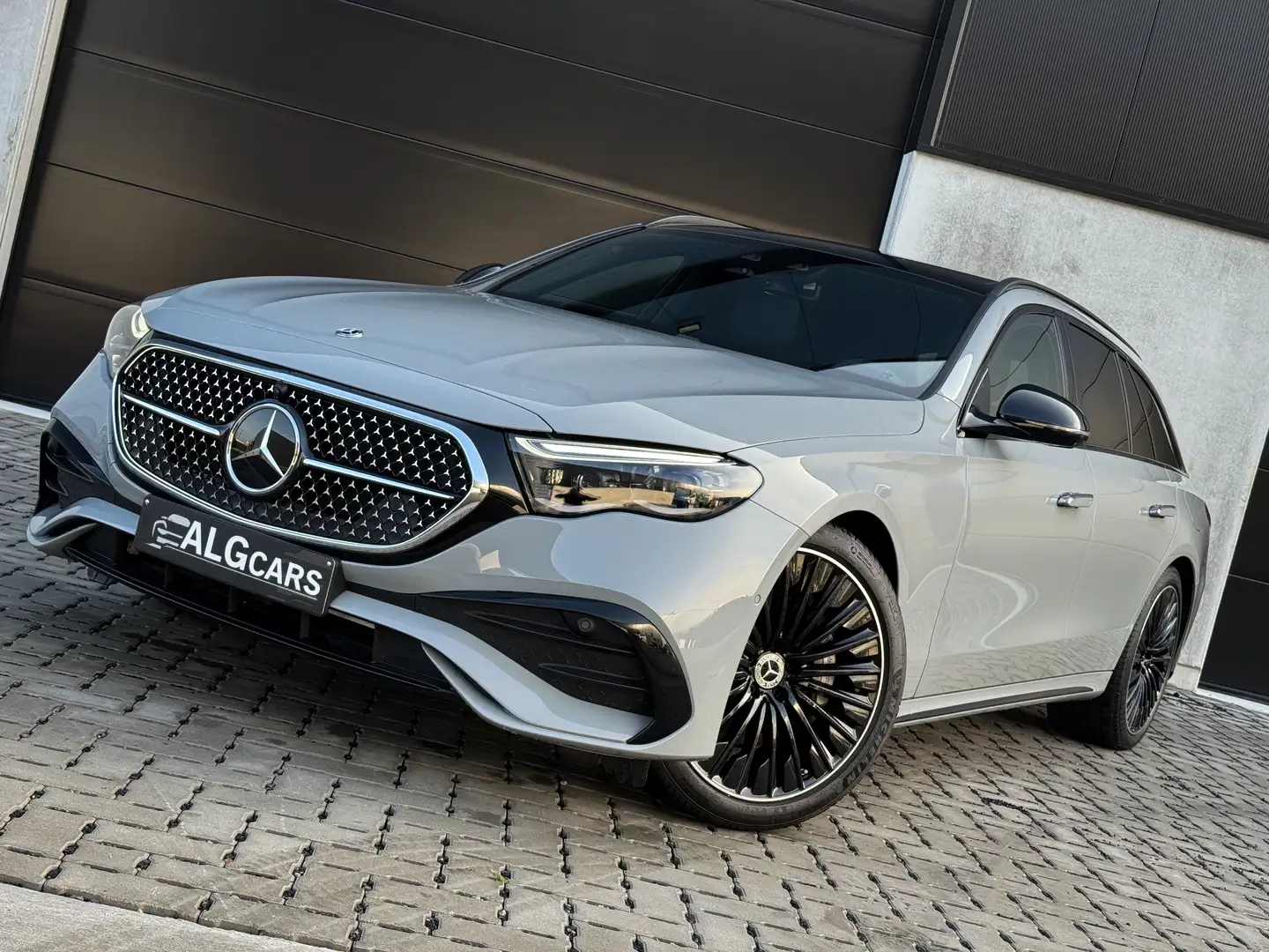 Mercedes-Benz E 300 e AMG-Line Manufakture Alpine Grey / Full Option!! Gris - 2