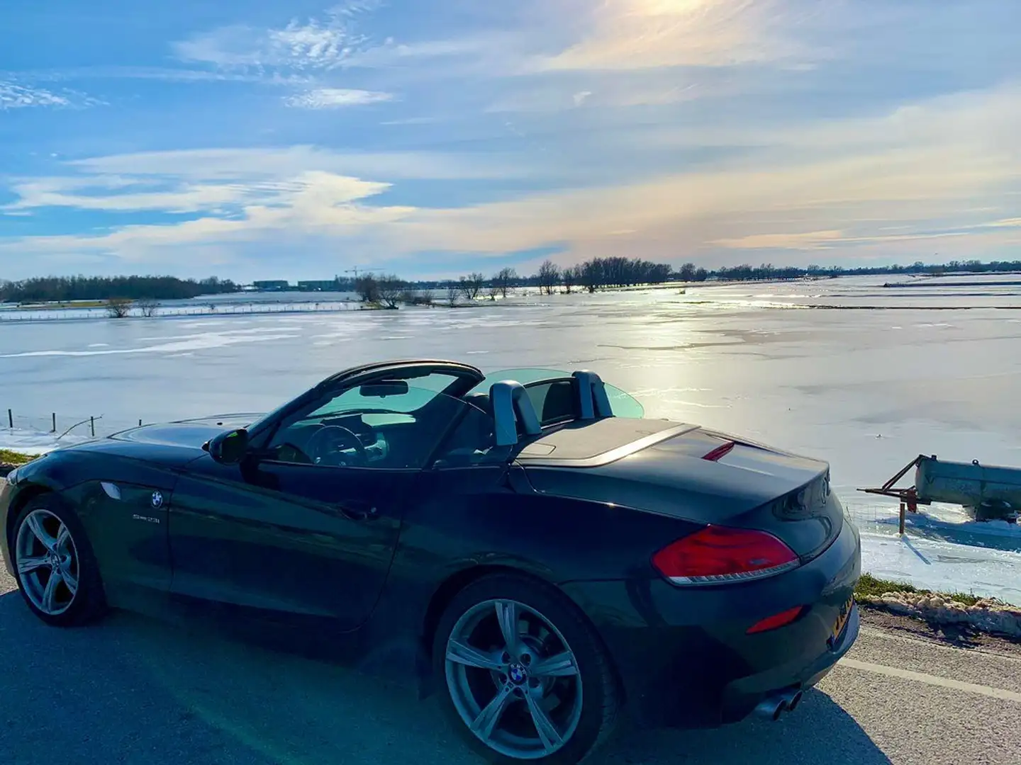 BMW Z4 Z4 sDrive23i Zwart - 2