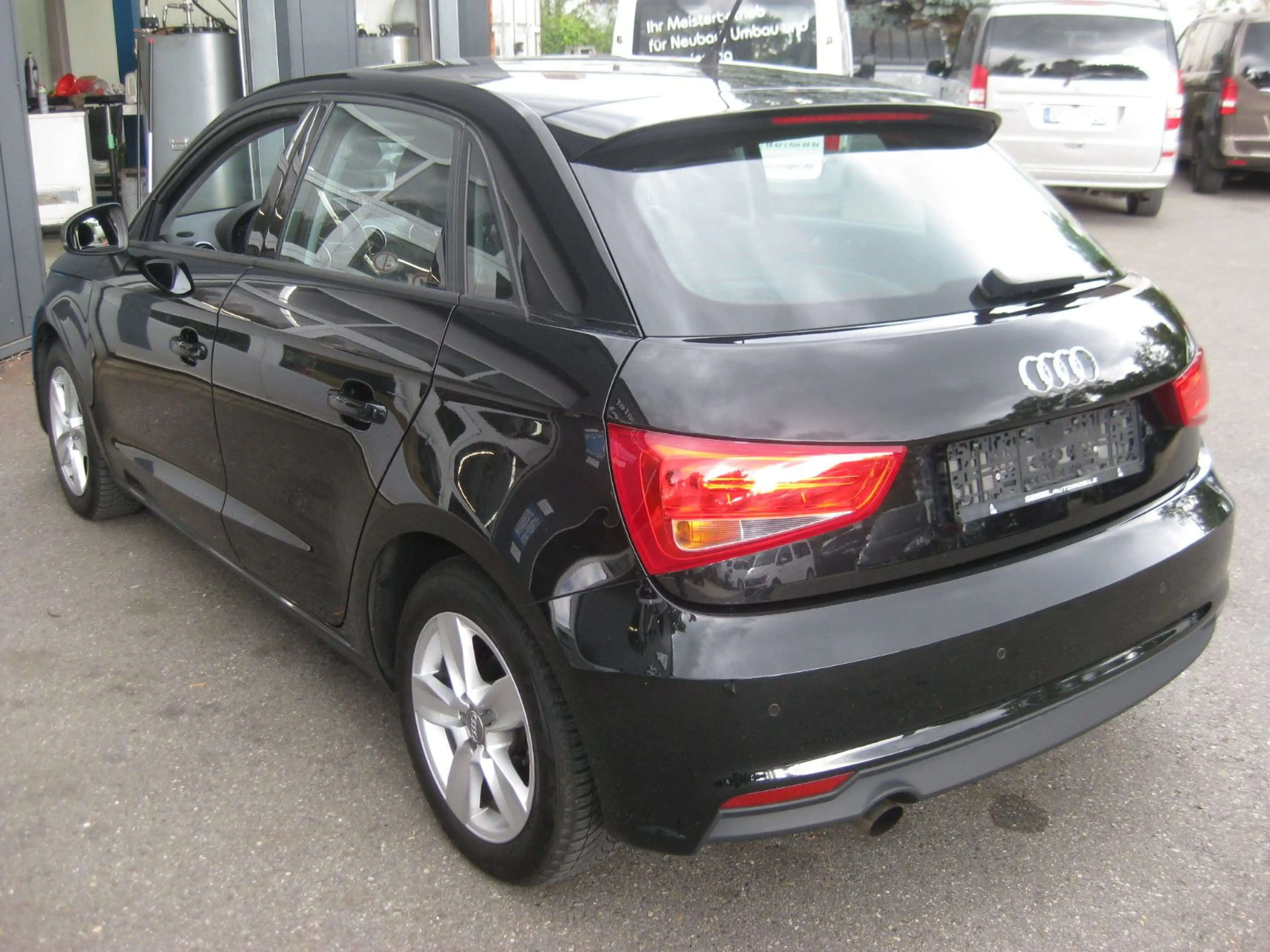 Audi A1 1.0 TFSI Sportback — photo 6