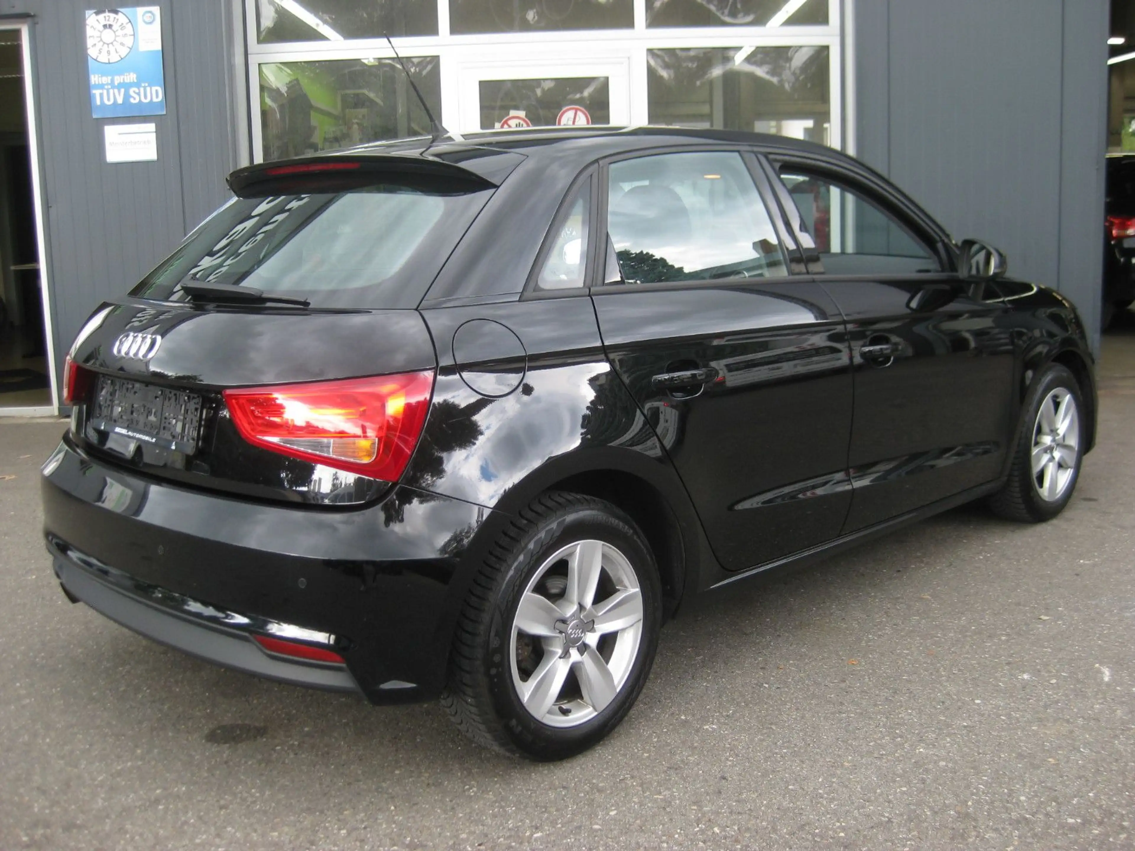 Audi A1 1.0 TFSI Sportback — photo 4