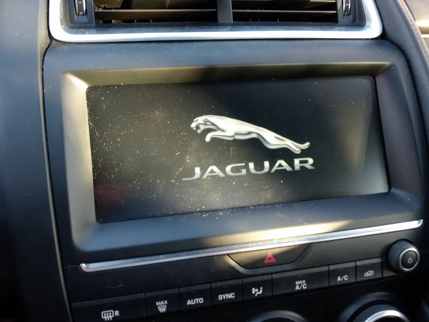Jaguar E-Pace 2.0 D AWD Argent - 1