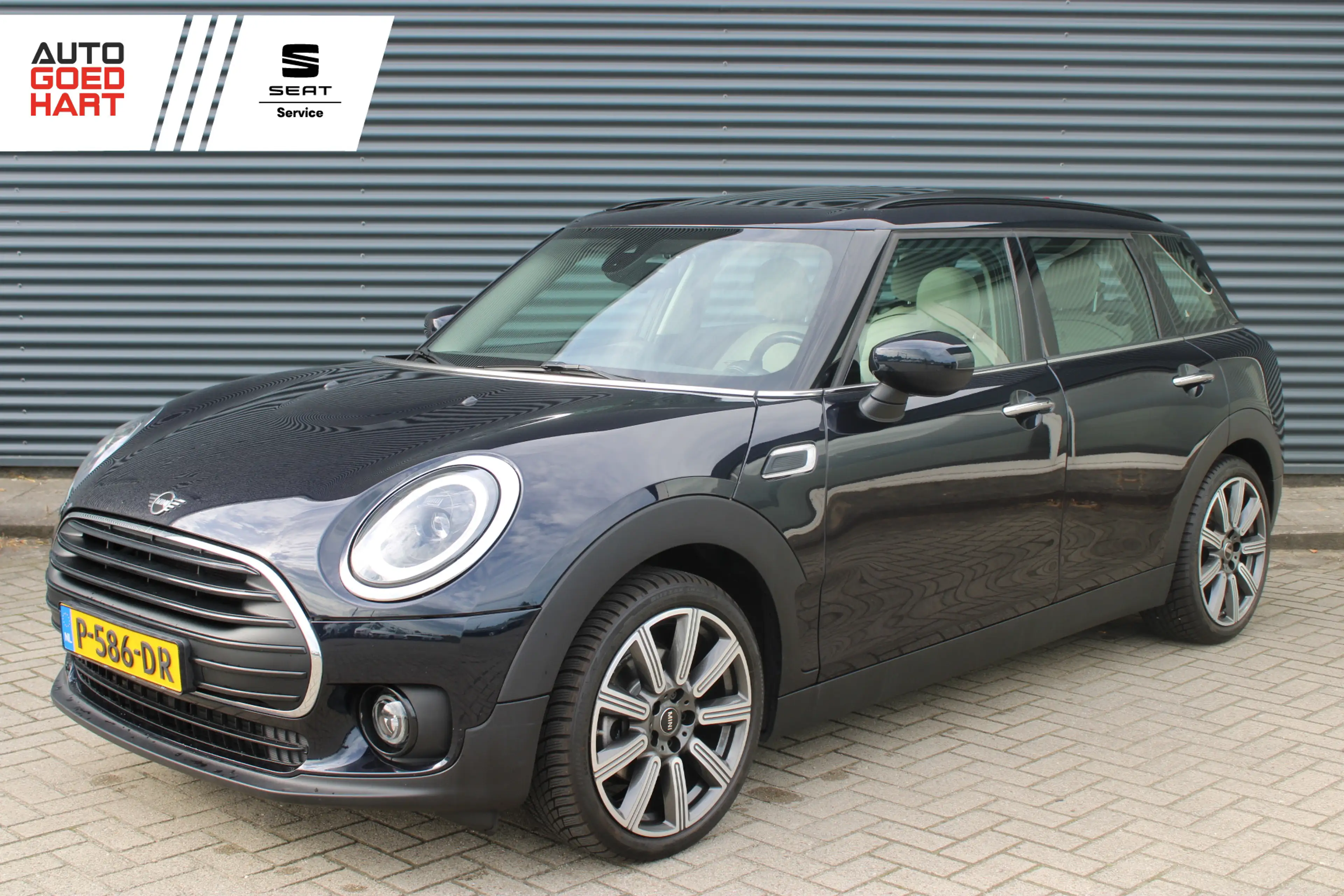 MINI Cooper Clubman Mini 1.5 Navigatie Full-Led Panoramadak Vol-Leder