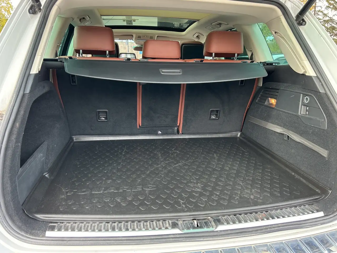 Volkswagen Touareg снимка Volkswagen Touareg