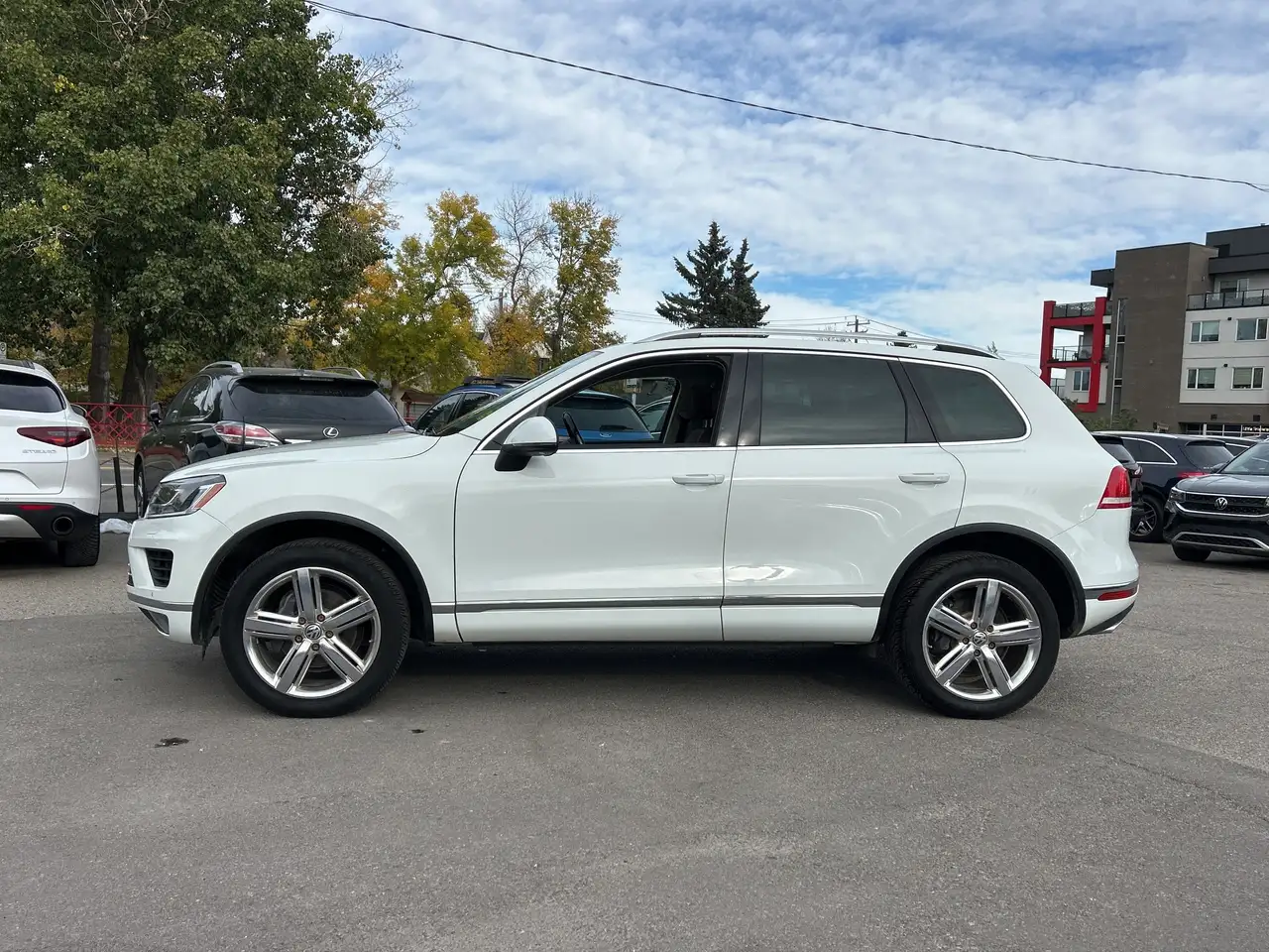 Volkswagen Touareg снимка Volkswagen Touareg