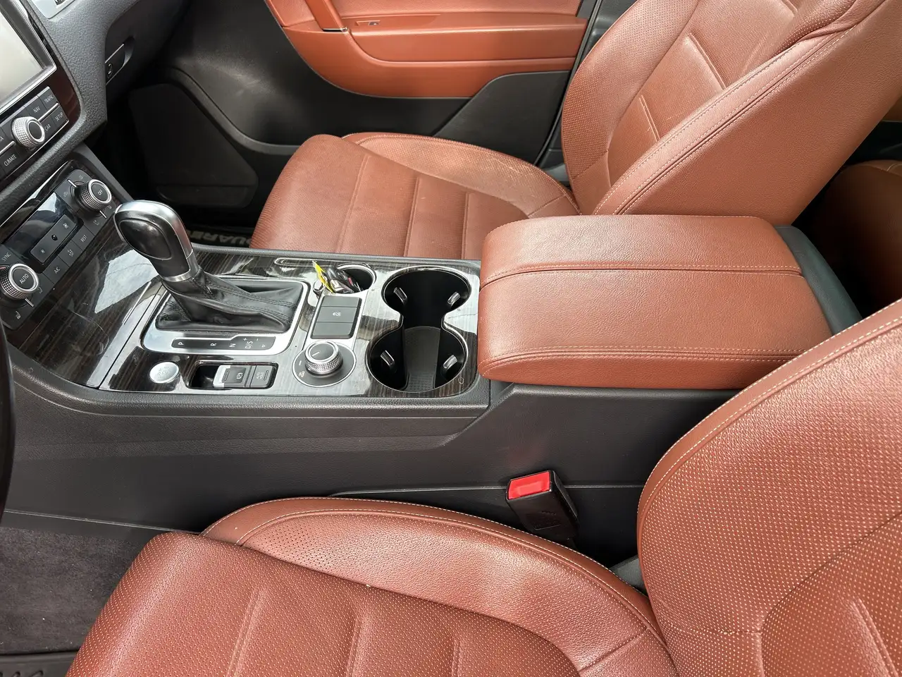 Volkswagen Touareg снимка Volkswagen Touareg