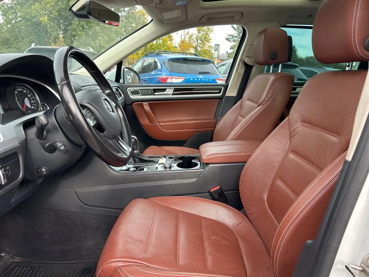Volkswagen Touareg снимка Volkswagen Touareg