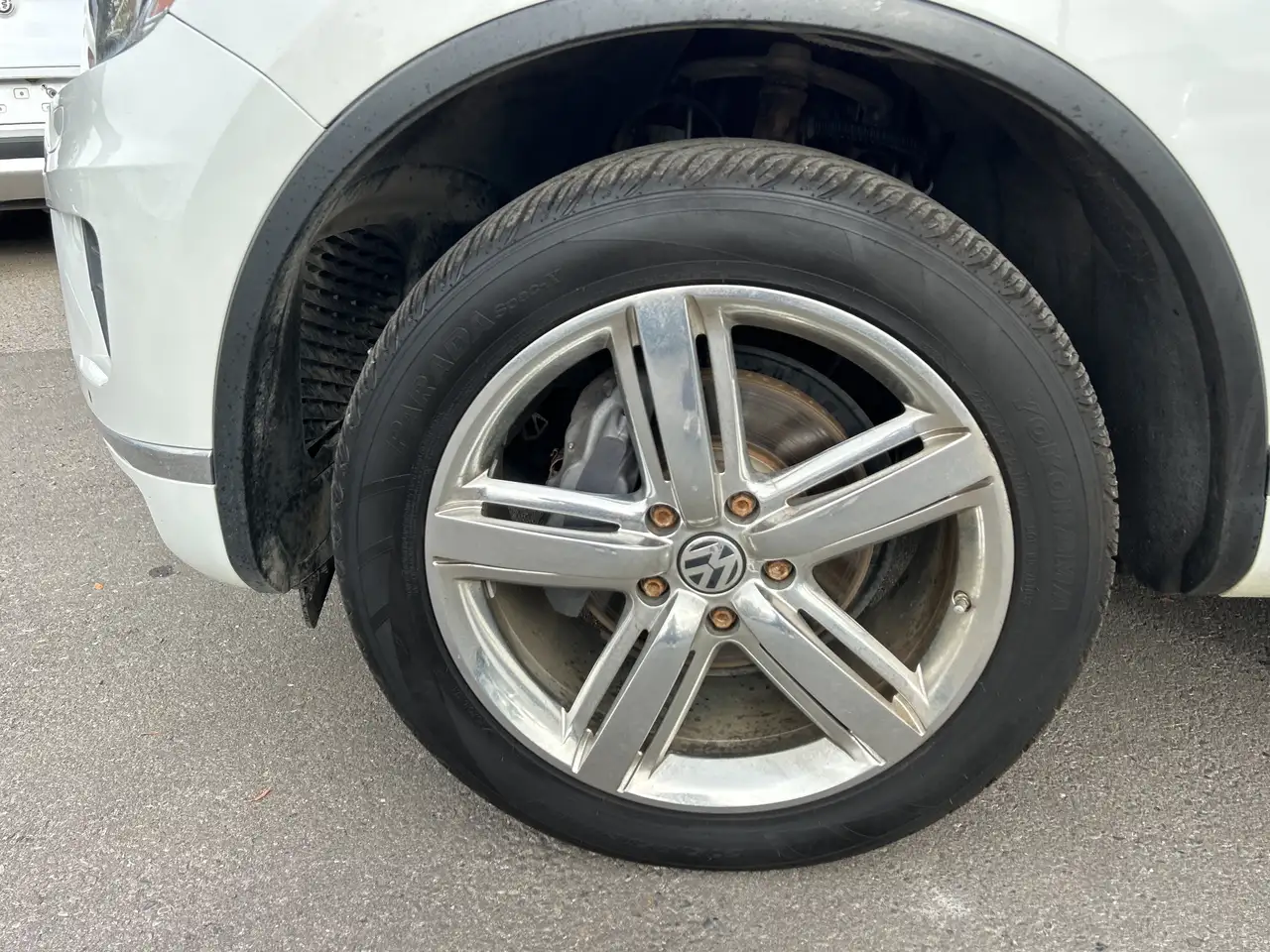 Volkswagen Touareg снимка Volkswagen Touareg