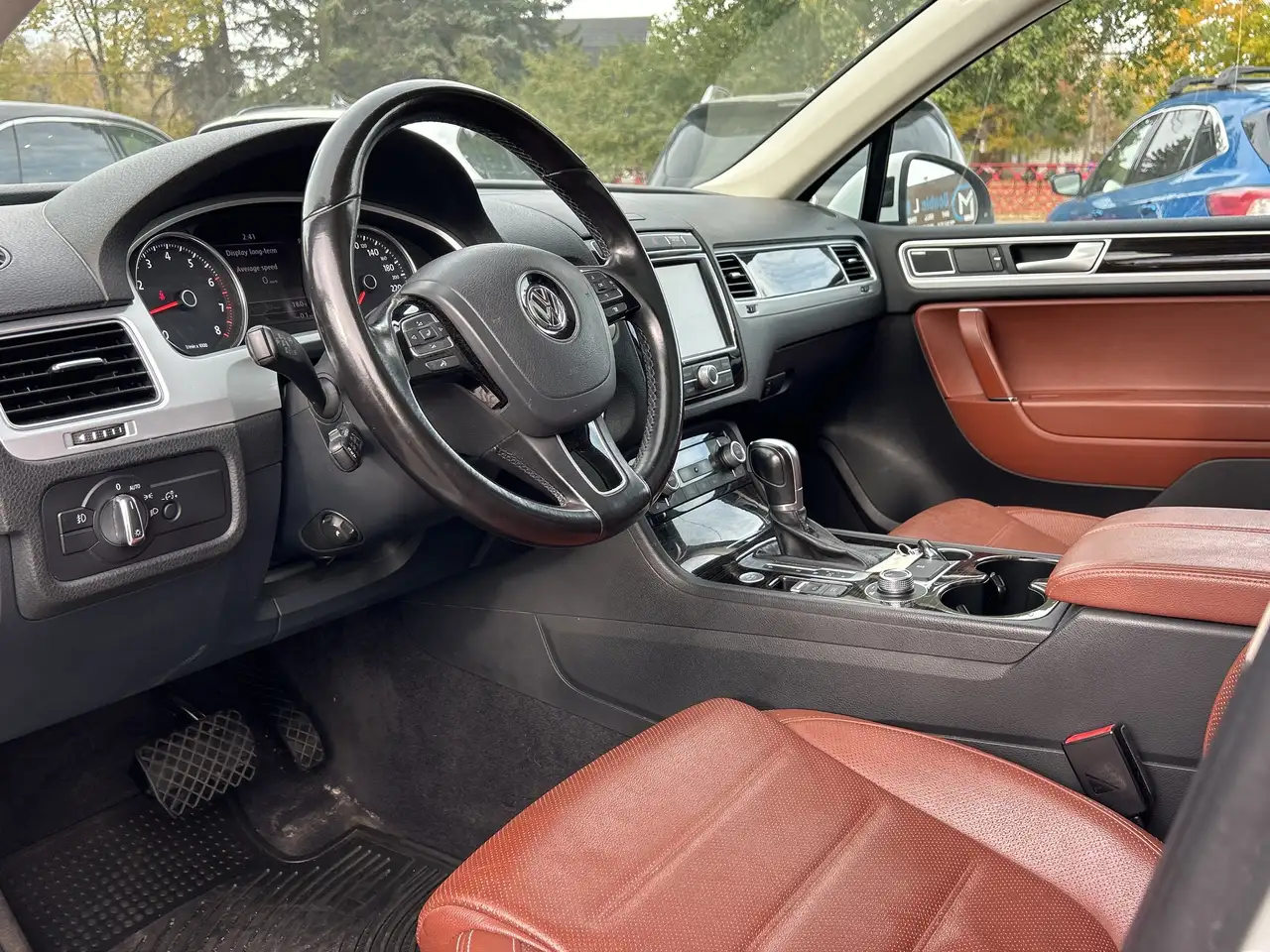Volkswagen Touareg снимка Volkswagen Touareg