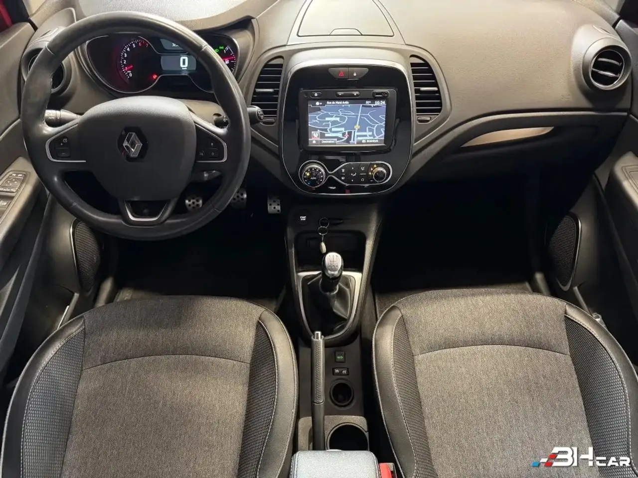 Renault Captur — photo 7
