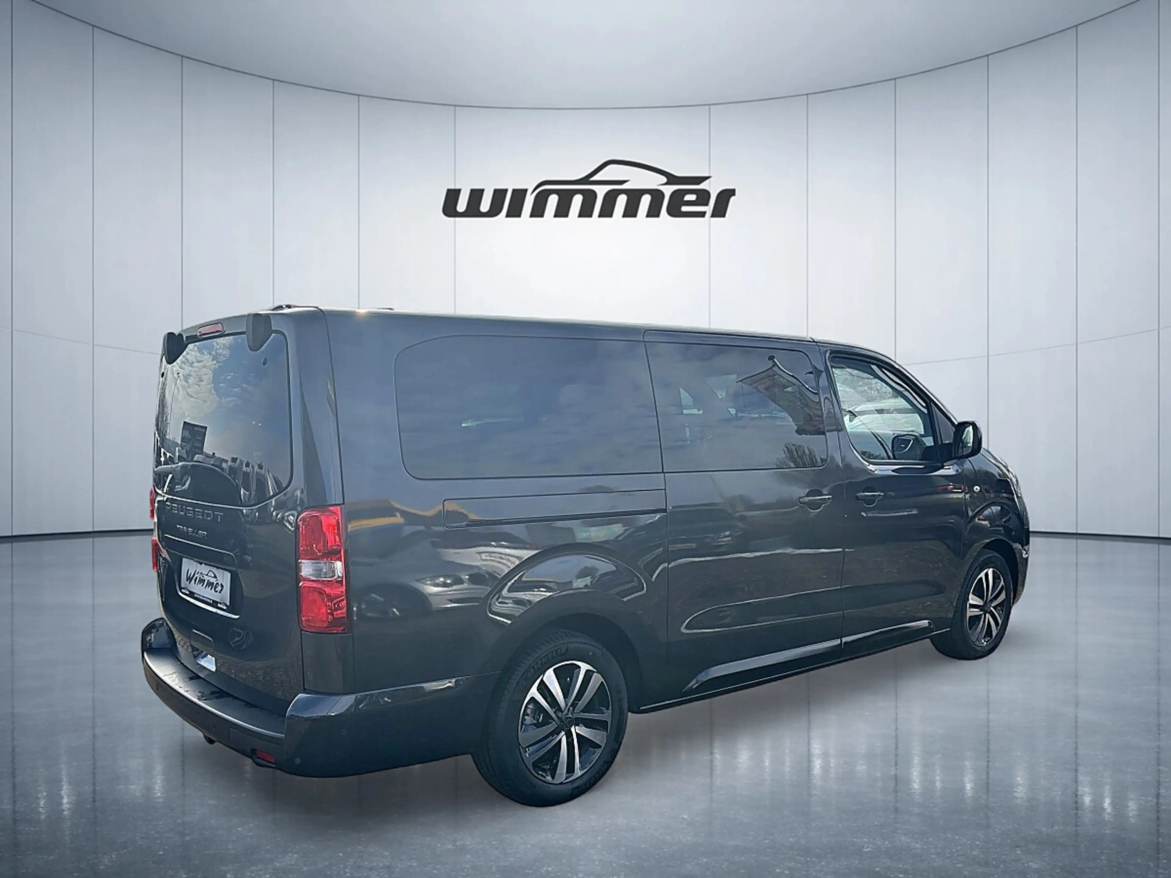 Peugeot Traveller Active L3 BlueHDI 180 S&S EAT8 — photo 4