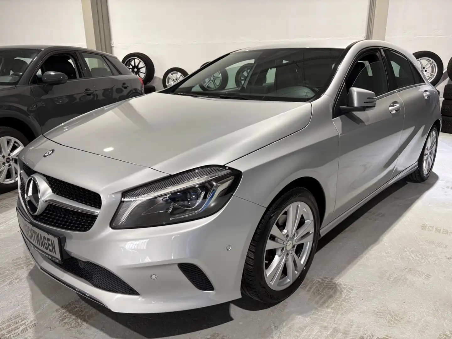 Mercedes-Benz A 180 LED*HU-neu*Wartung neu* Argento - 1