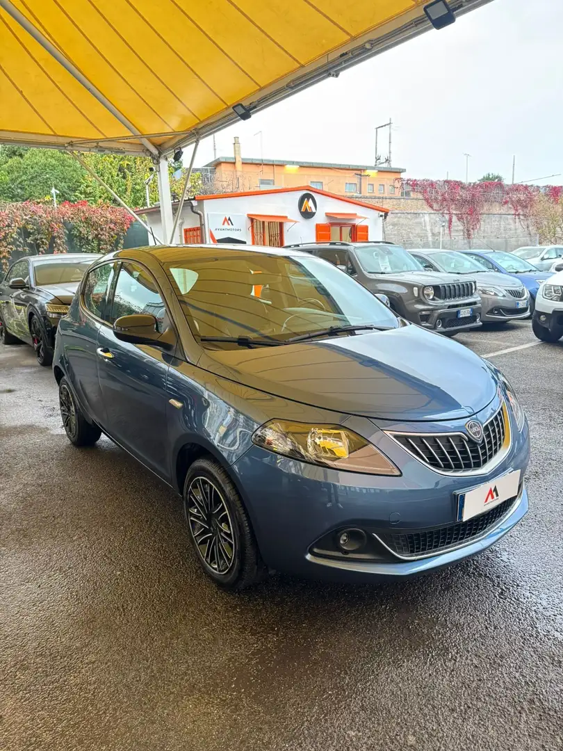 Lancia Ypsilon Ypsilon 1.0 FireFly 5 porte S&S Hybrid Gold Azul - 2