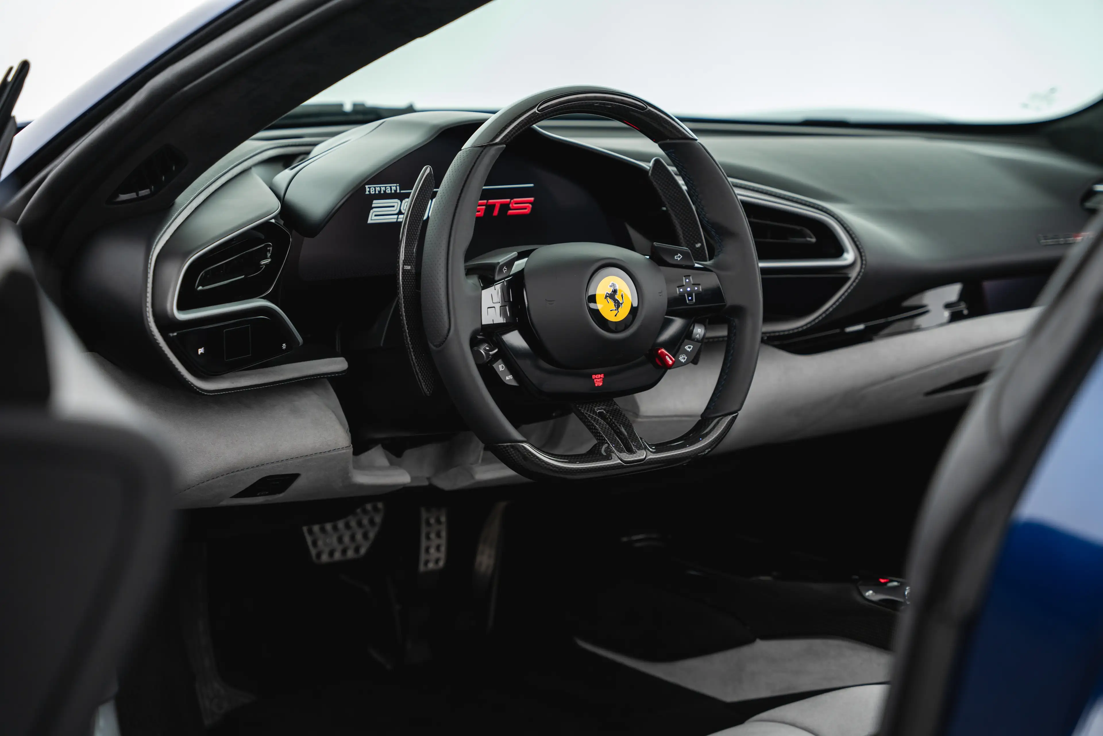 Ferrari 296 GTS Roadster PHEV F1 DCT — photo 15