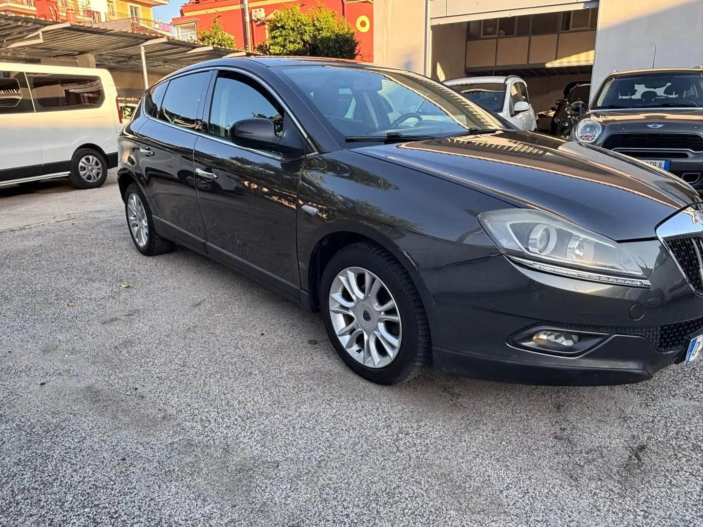 Lancia Delta 1.6 mjt Platino 120cv dpf - 2