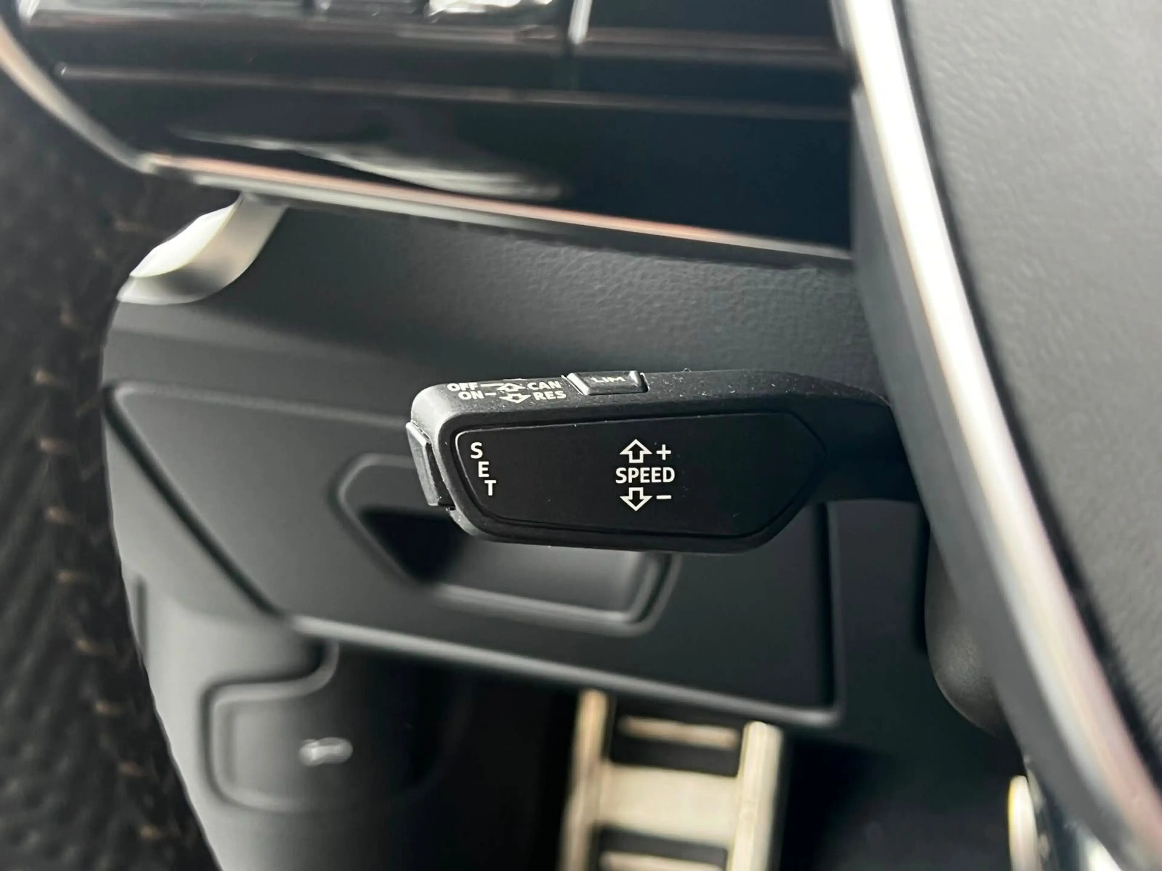 Audi RS6 Avant 4.0 TFSI quattro "Laser/B&O/Head-Up" — photo 12