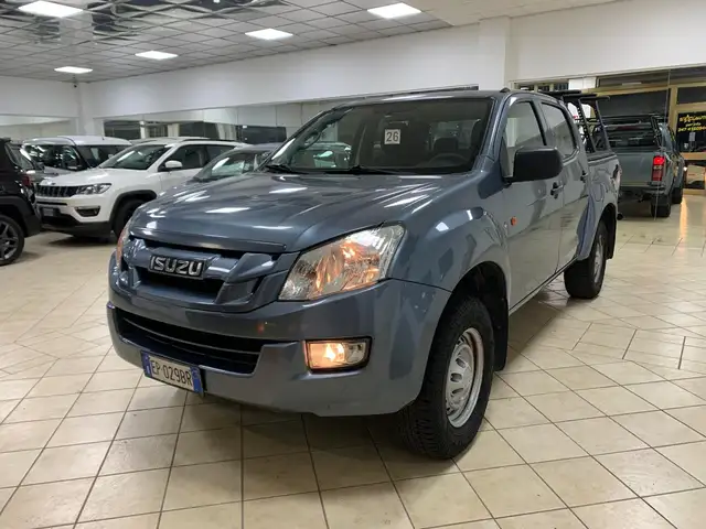 Isuzu D-Max D-Max 2.5 Crew Cab Solar 4WD