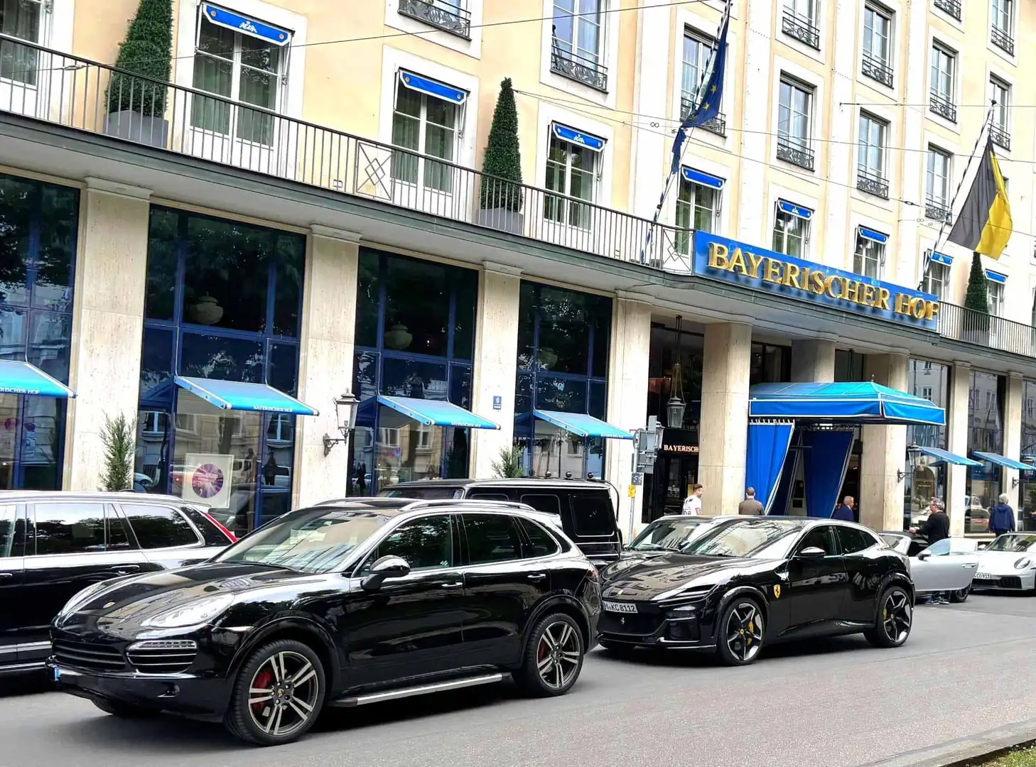 Porsche Cayenne Cayenne II 3,0 Diesel / Sport Schwarz - 2