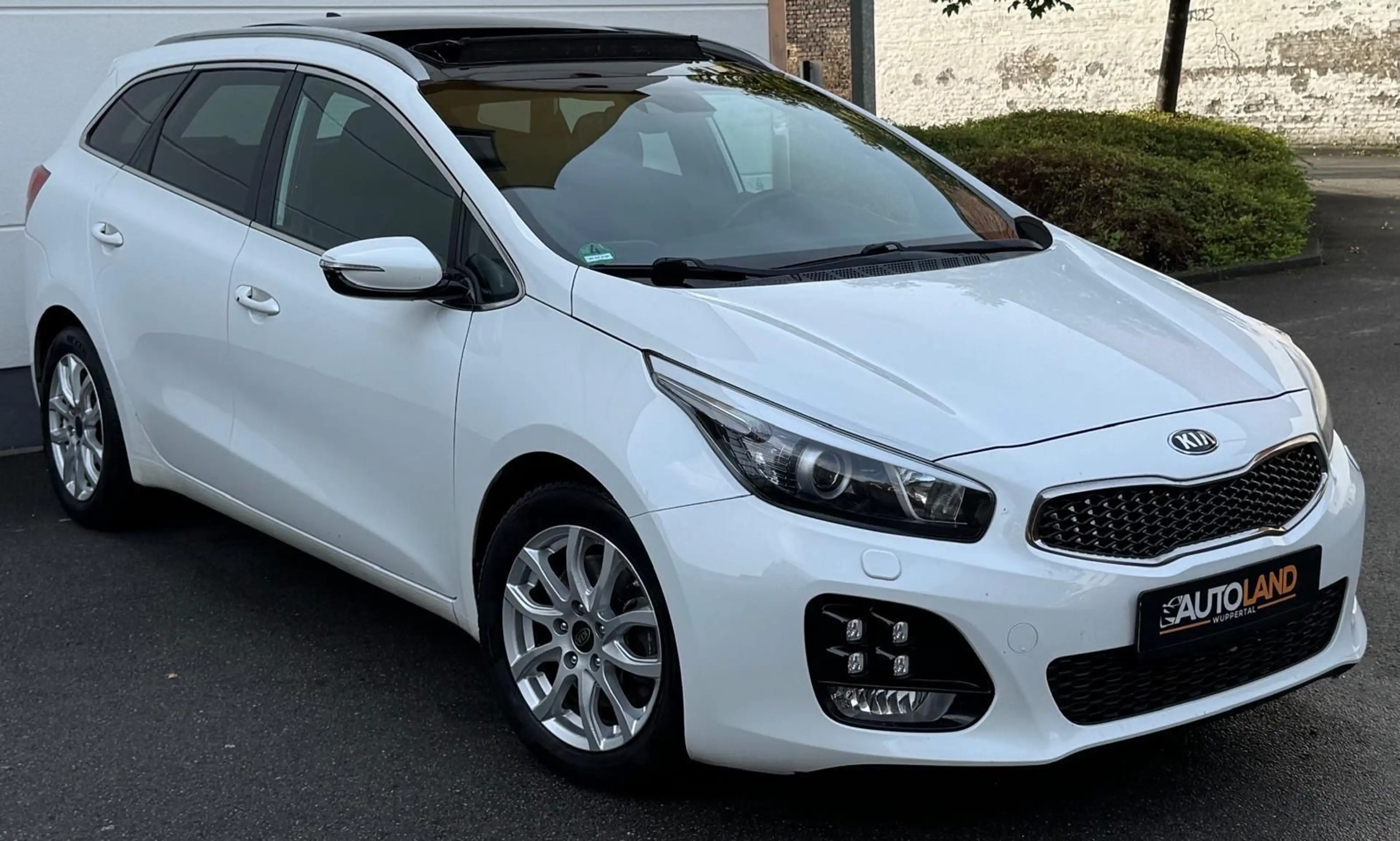 Kia Ceed SW / cee'd SW cee'd SW*GT Line*2.Hand*Automatik*Navi*Keyl*Pano — photo 2