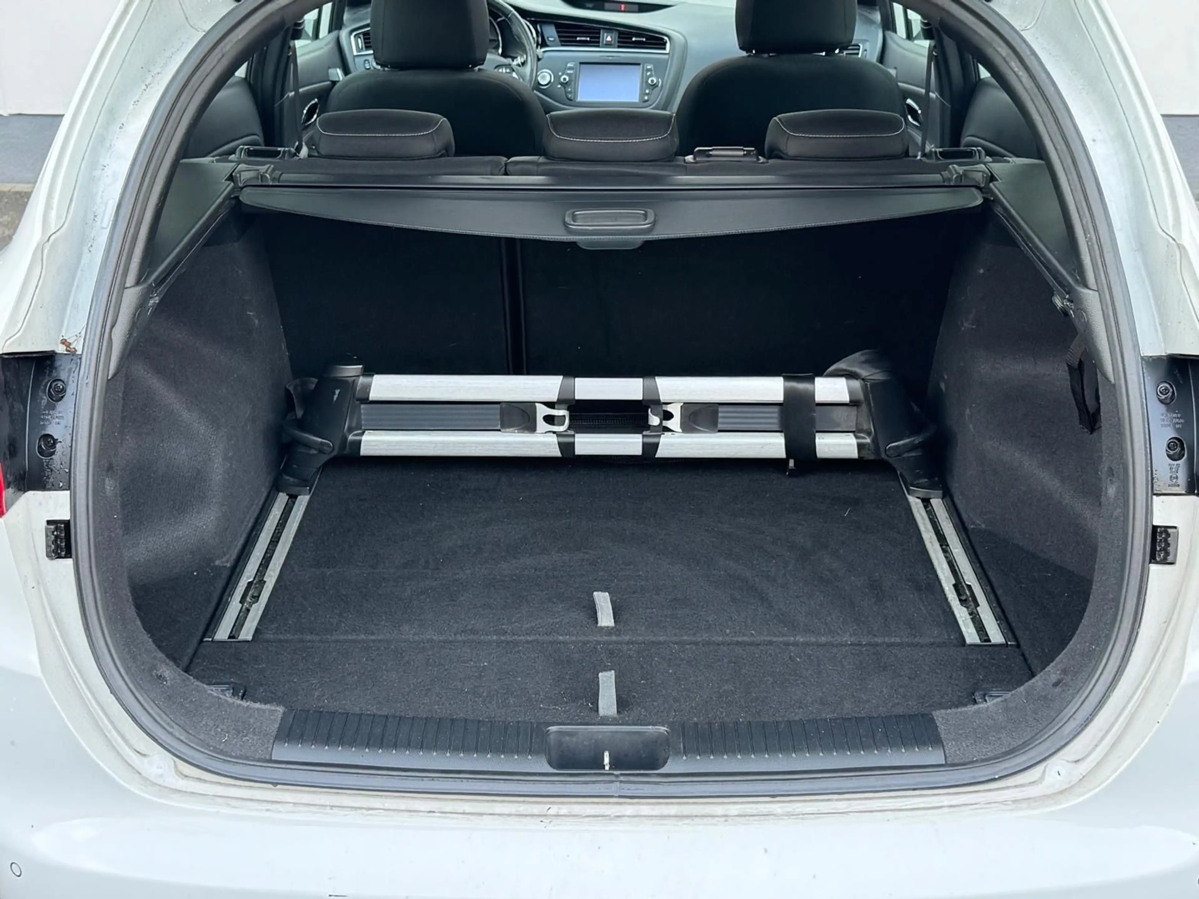 Kia Ceed SW / cee'd SW cee'd SW*GT Line*2.Hand*Automatik*Navi*Keyl*Pano — photo 9