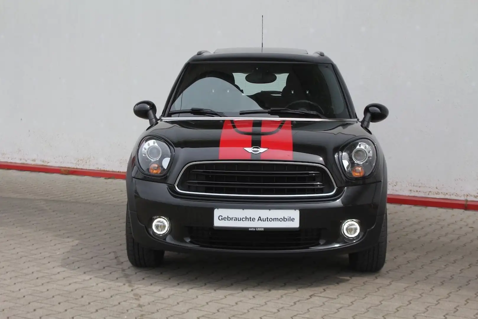 MINI Cooper Countryman 1.Hand PANO Navi Black Line Černá - 2