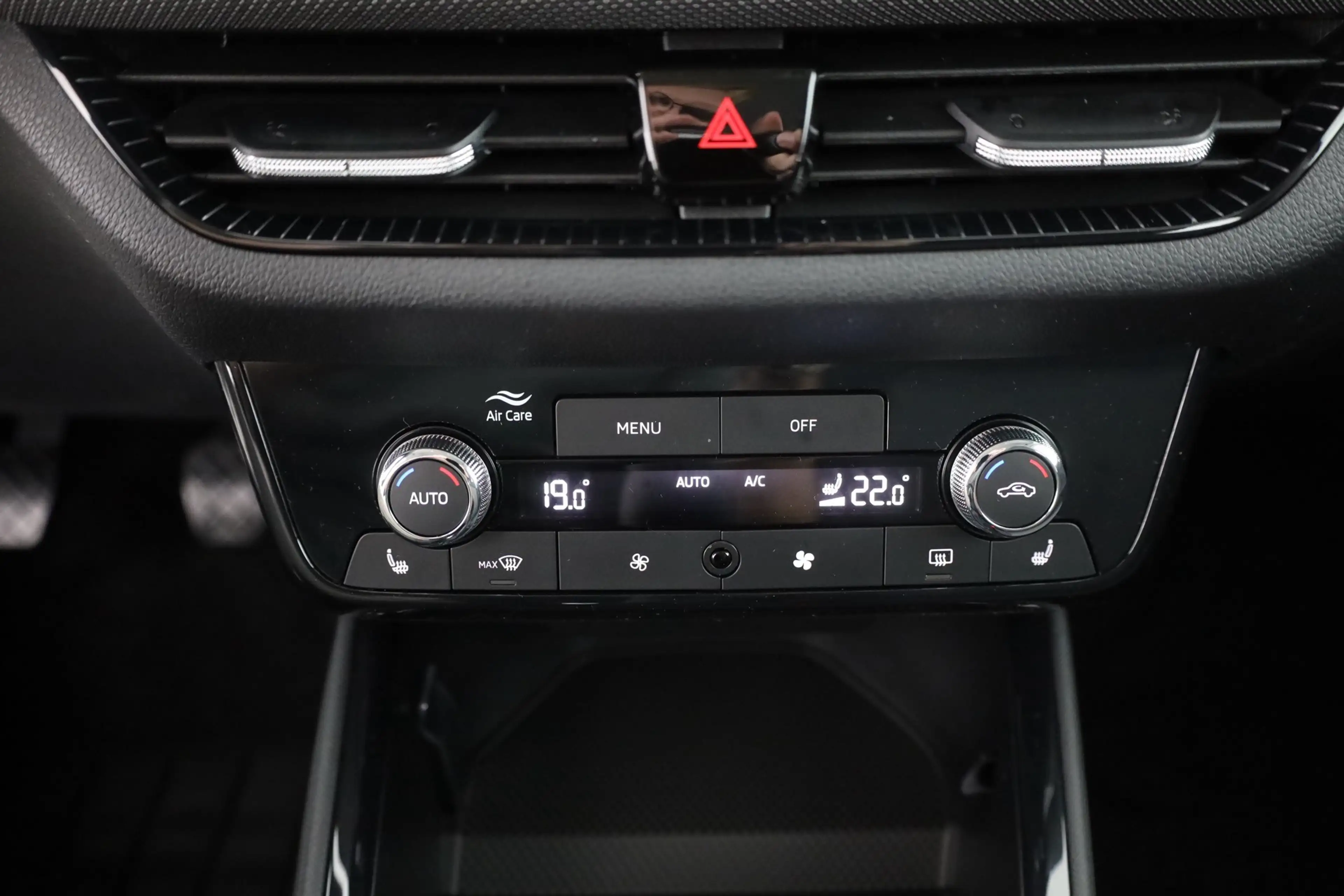 Skoda Fabia 1.0 MPI LED Sitzheizung Tempomat — photo 12