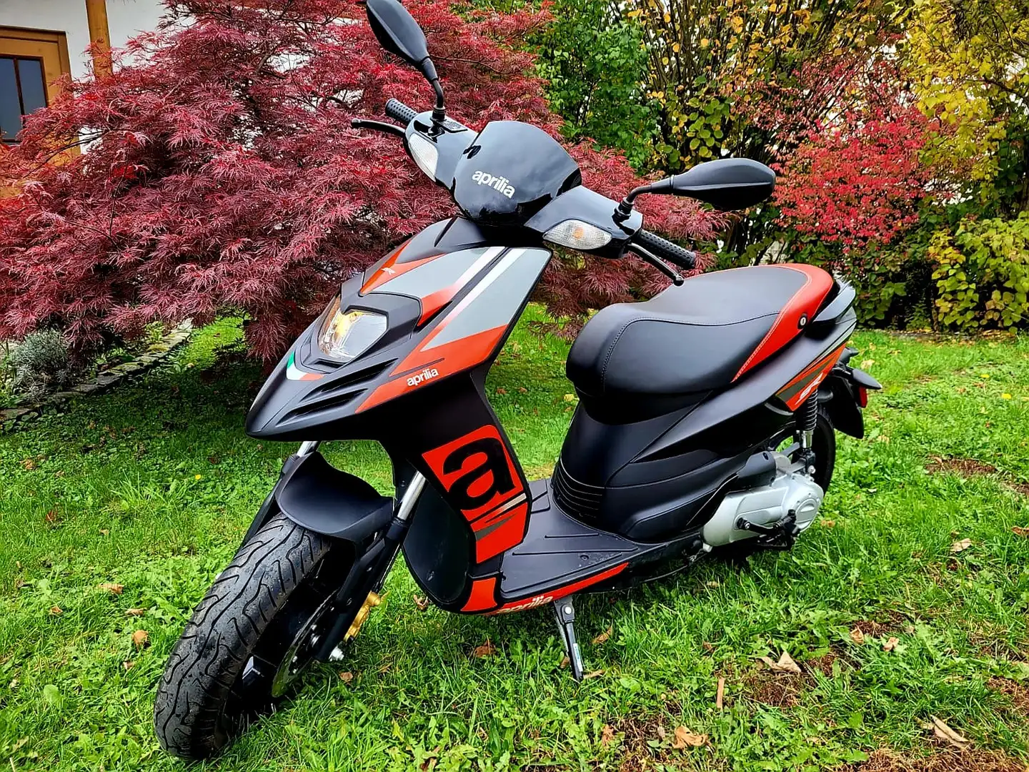 Aprilia SR 50 SR MT 50 Fekete - 1