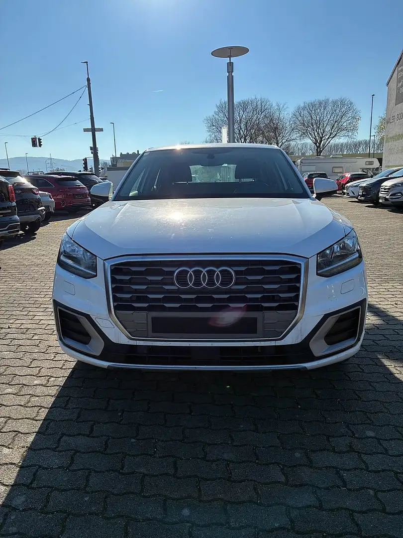 Audi Q2 1,6 TDI Sport Weiß - 1