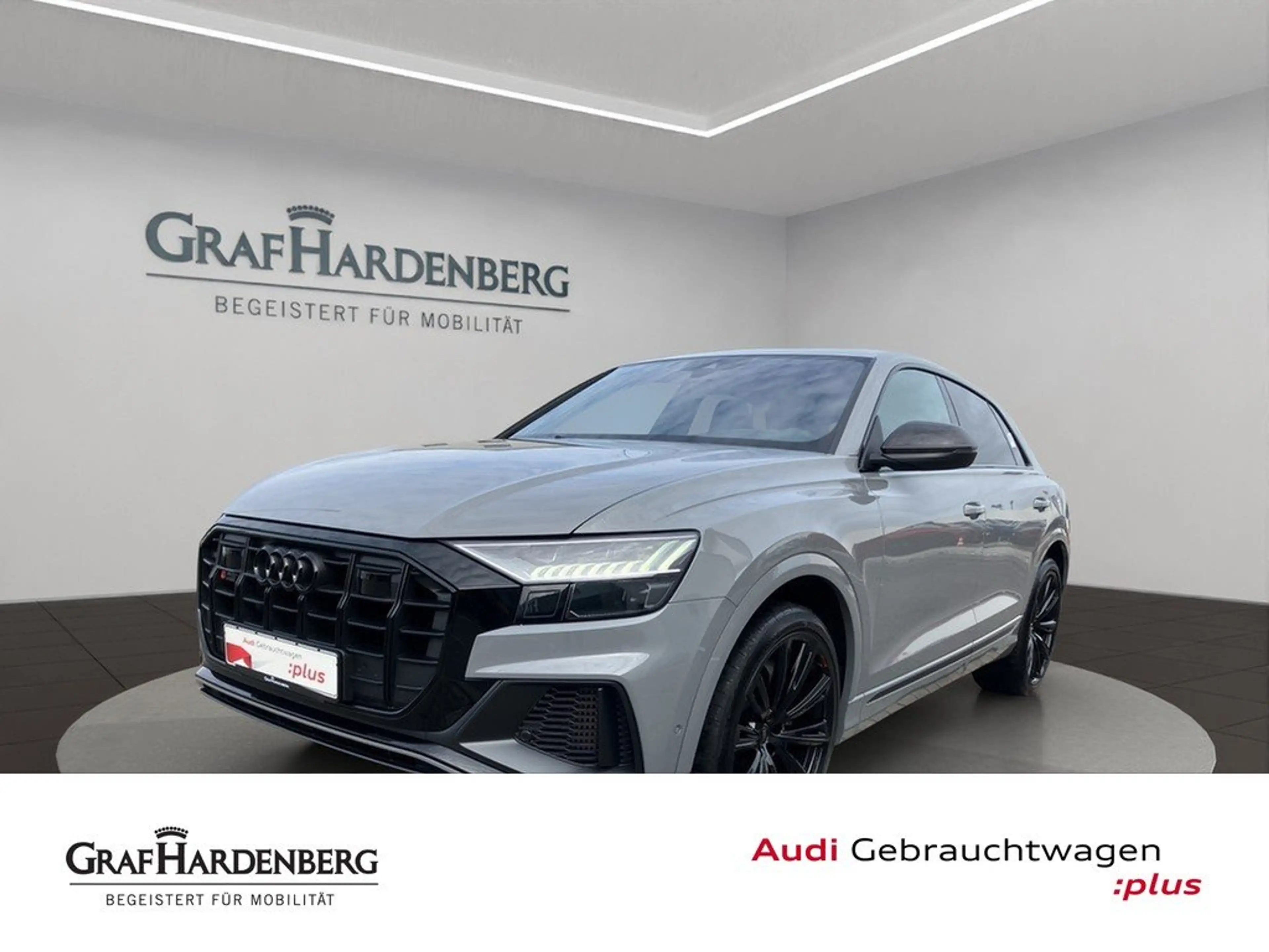 Audi SQ8 4.0TFSI competition plus AHK Head-up-Display