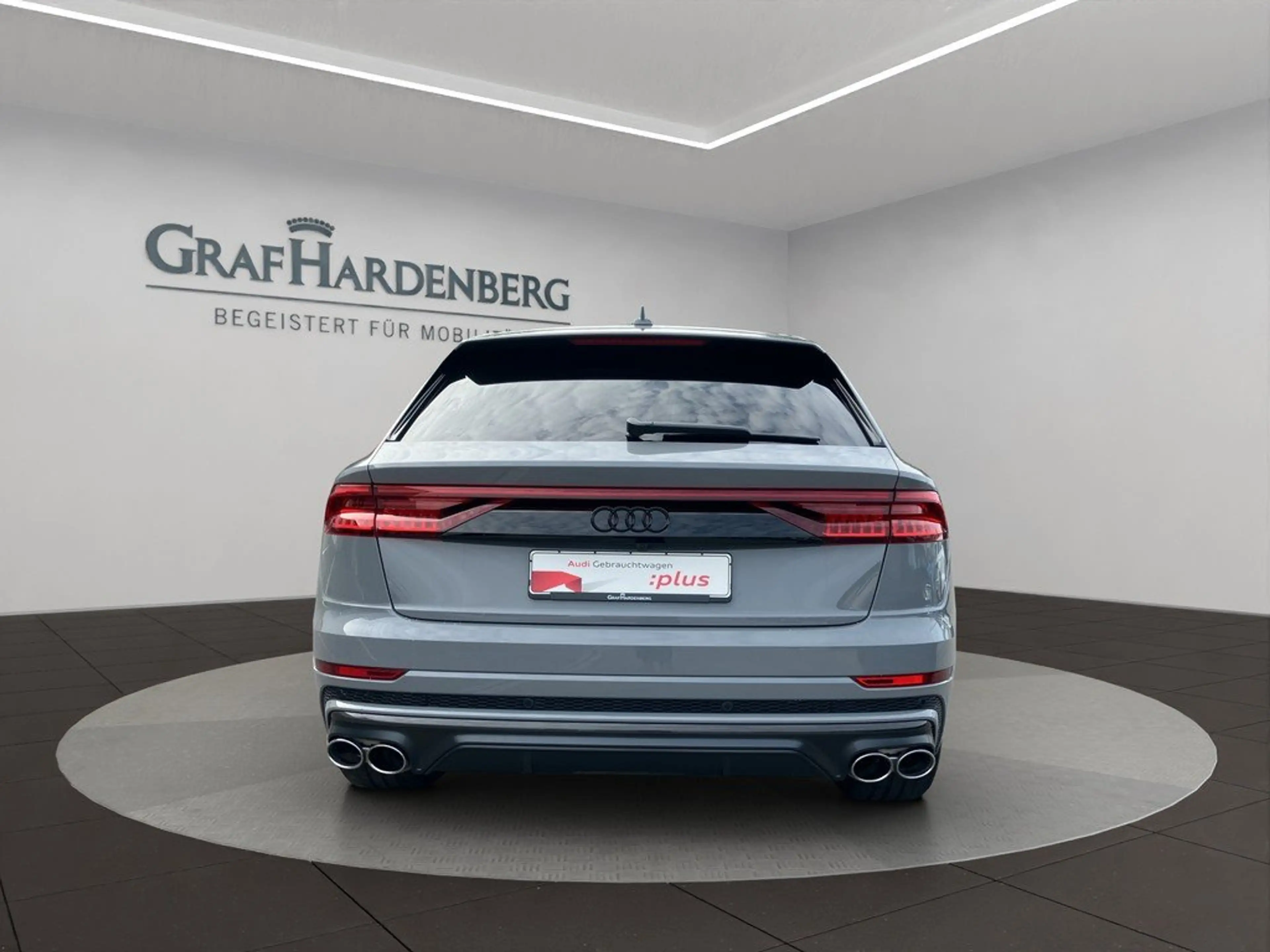 Audi SQ8 4.0TFSI competition plus AHK Head-up-Display — photo 4