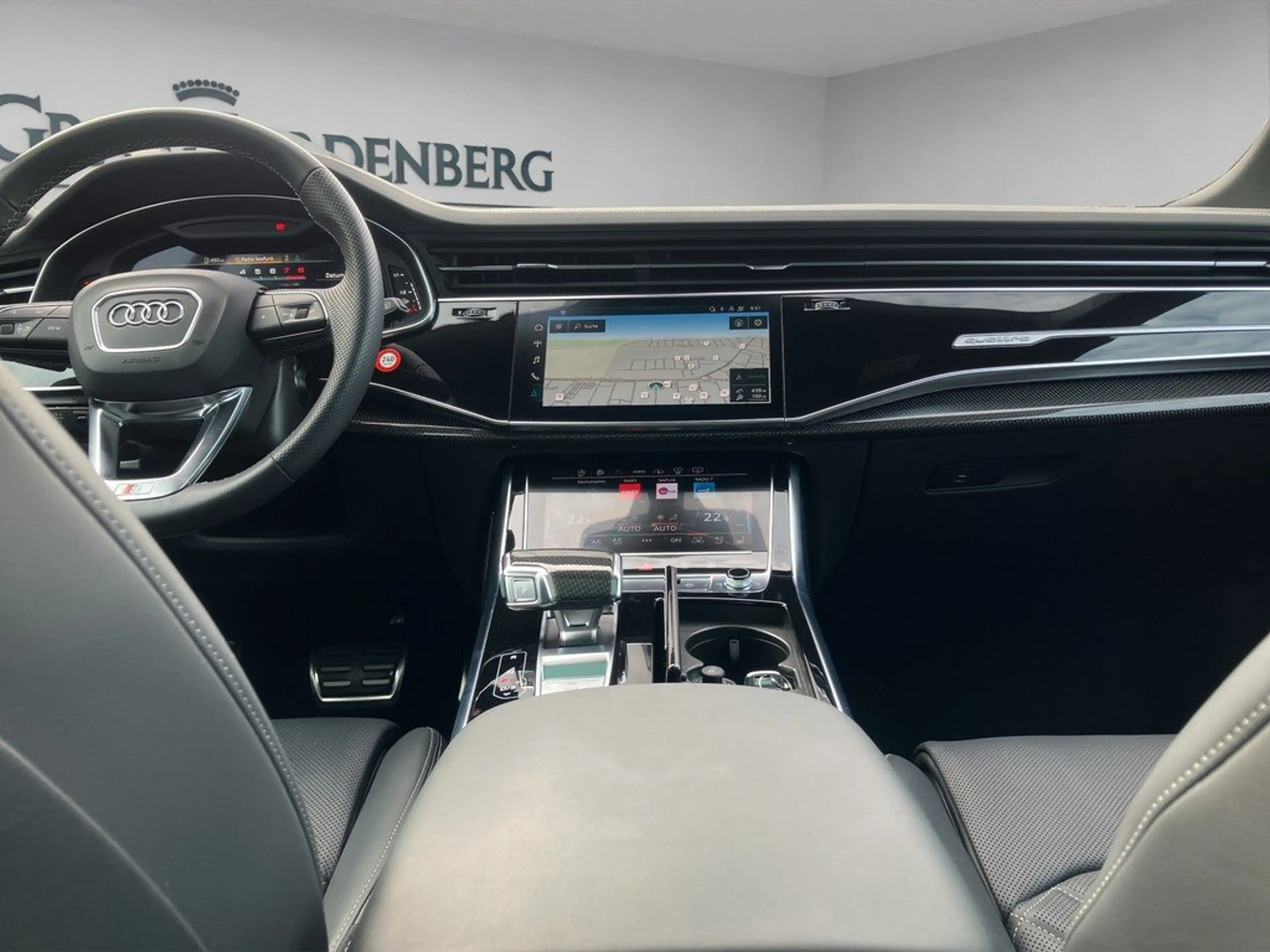 Audi SQ8 4.0TFSI competition plus AHK Head-up-Display — photo 14