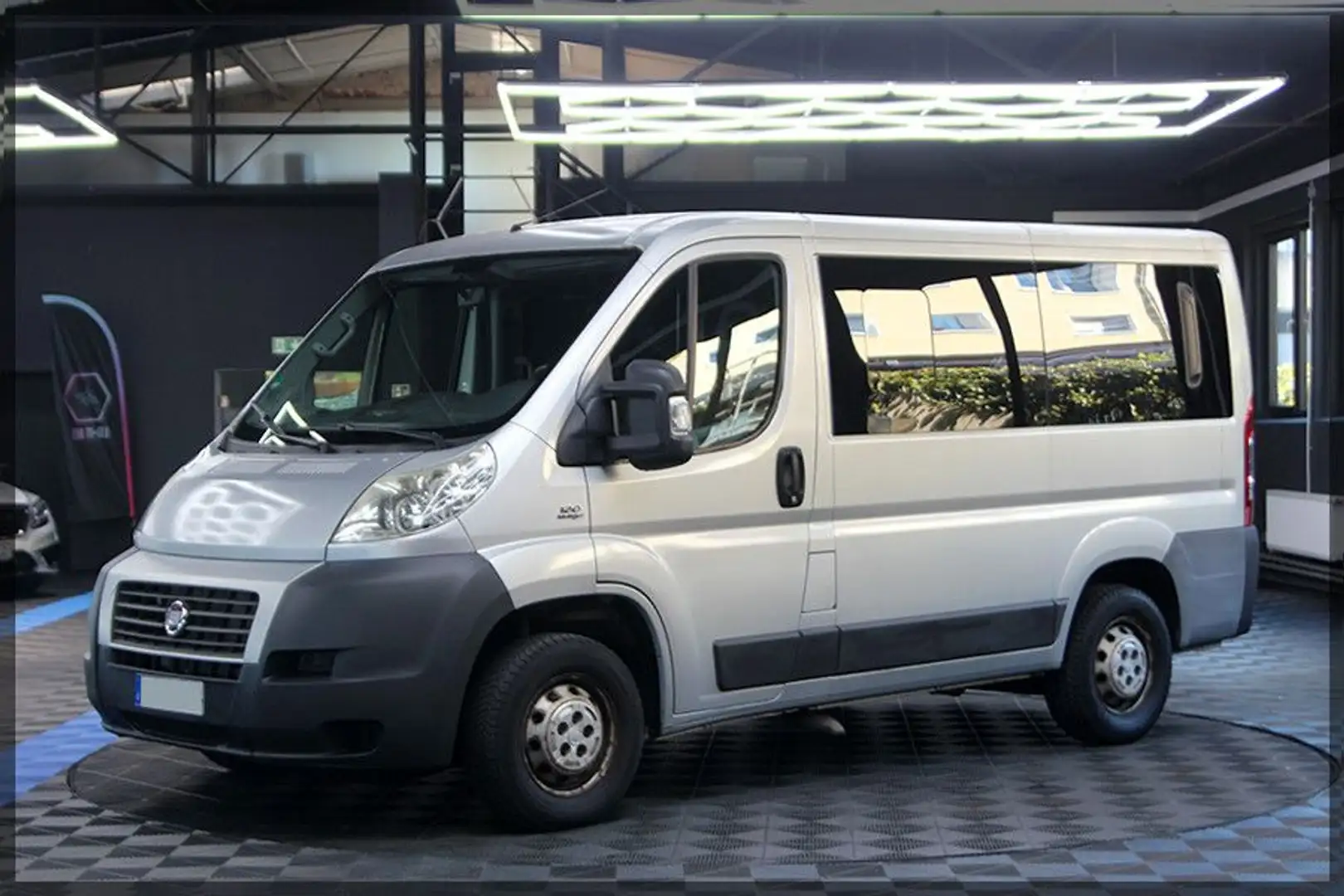 Fiat Ducato 8Sitzer KEIN BAUSTELLEN FZG L1H1 Silber - 2