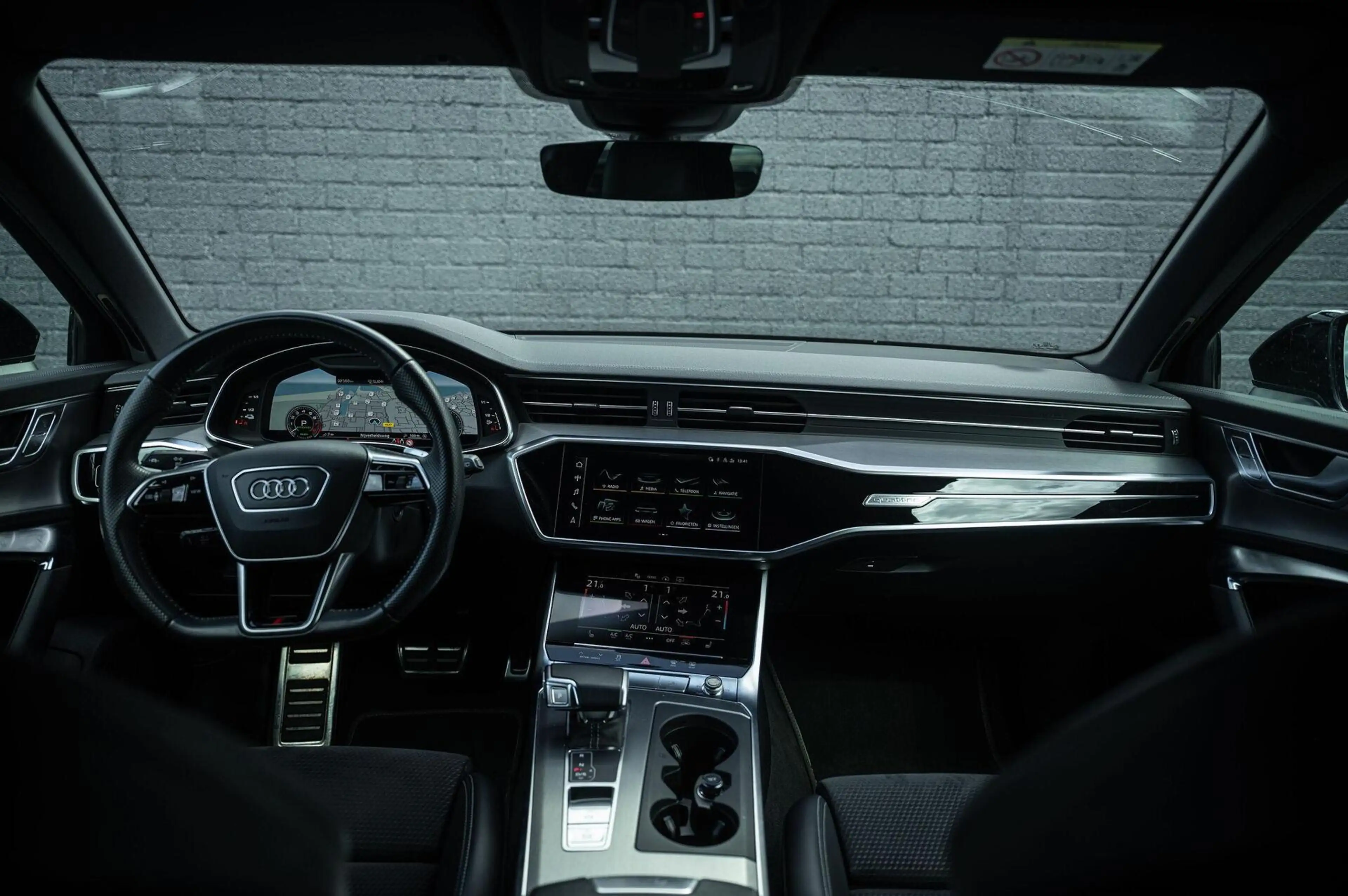 Audi A6 Avant 55 TFSI e quattro Competition TREKHAAK 21INC — photo 4
