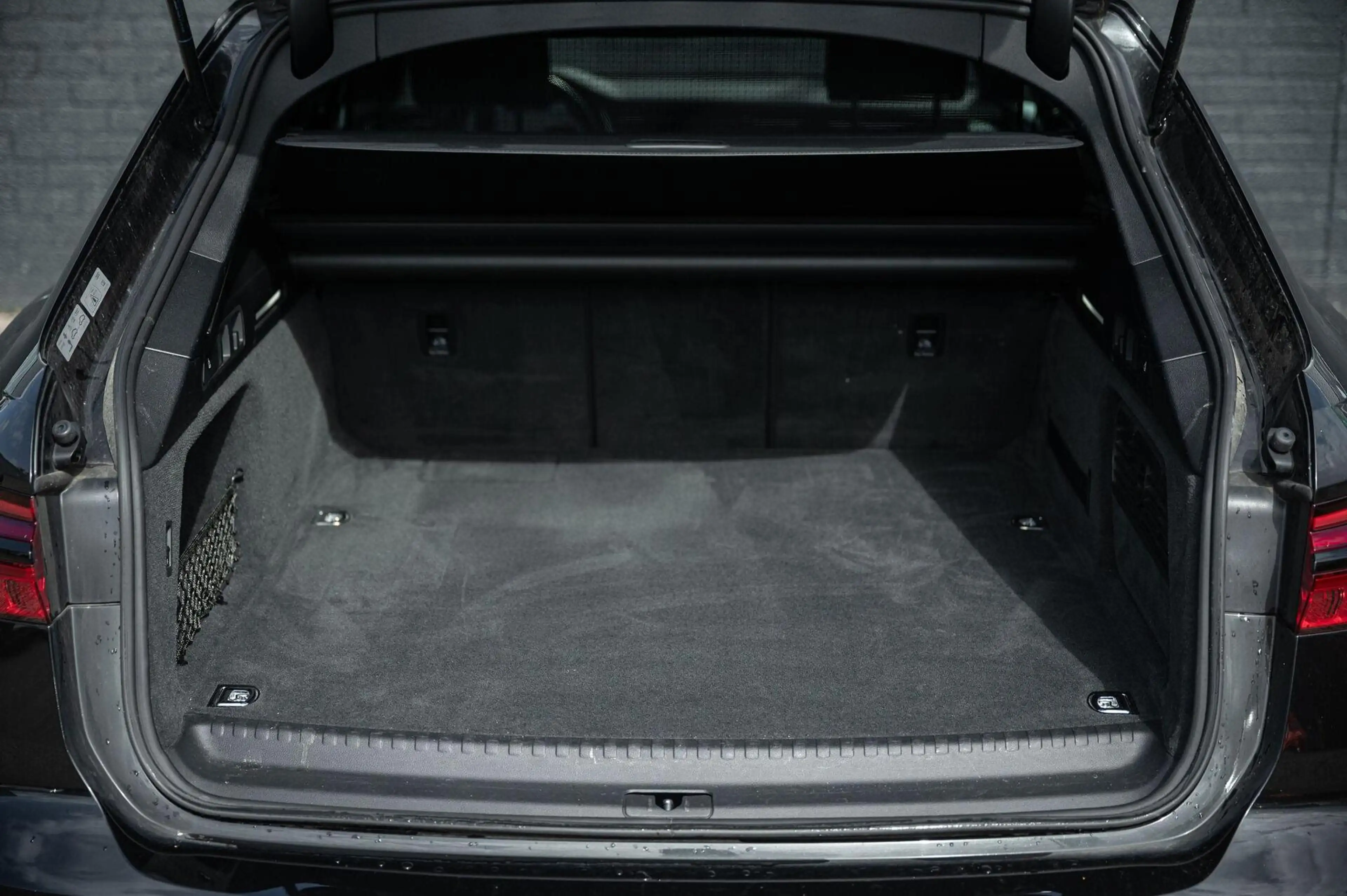 Audi A6 Avant 55 TFSI e quattro Competition TREKHAAK 21INC — photo 20