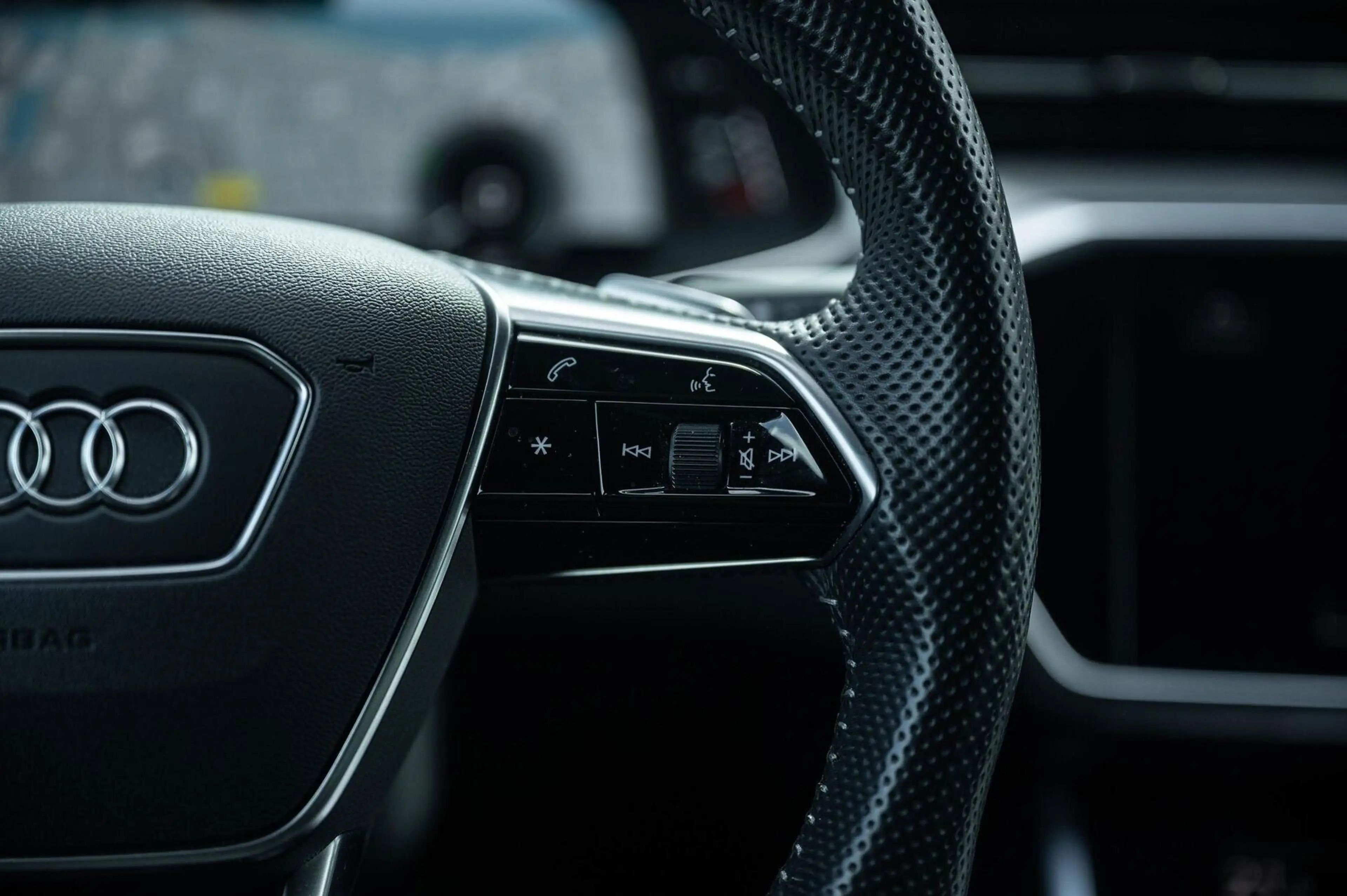 Audi A6 Avant 55 TFSI e quattro Competition TREKHAAK 21INC — photo 12