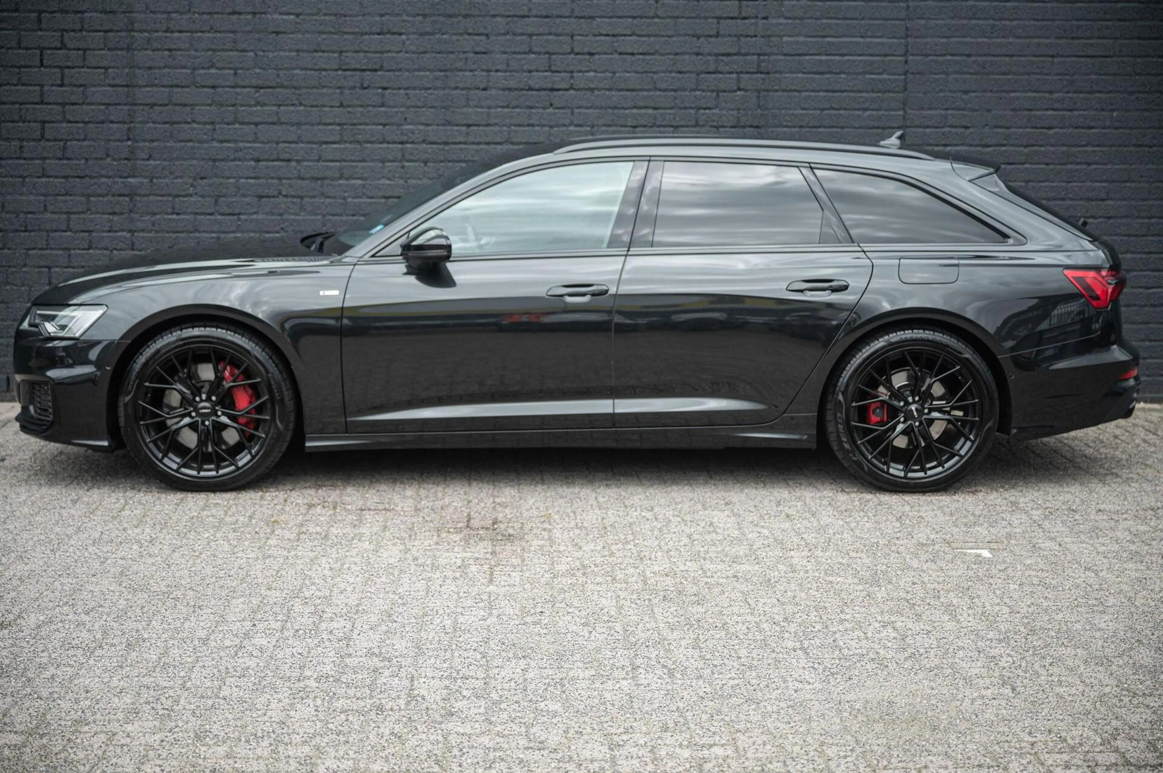 Audi A6 Avant 55 TFSI e quattro Competition TREKHAAK 21INC — photo 6