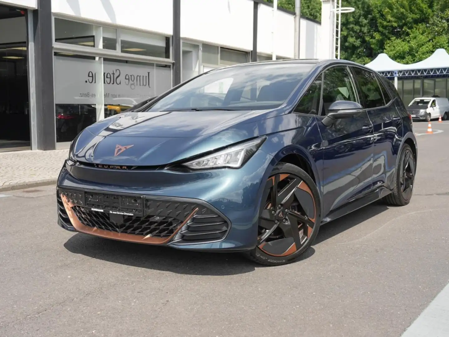 CUPRA Born Navi Panorama Kamera Head-Up ACC Blau - 1