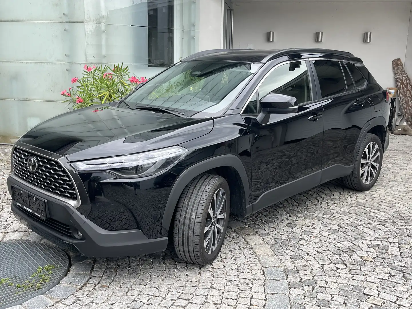 Toyota Corolla Cross 1,8 Hybrid Active Drive 2WD - 1