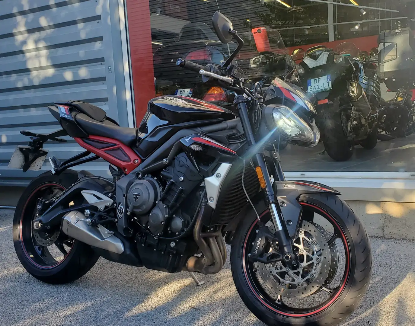 Triumph Street Triple 765 Schwarz - 2