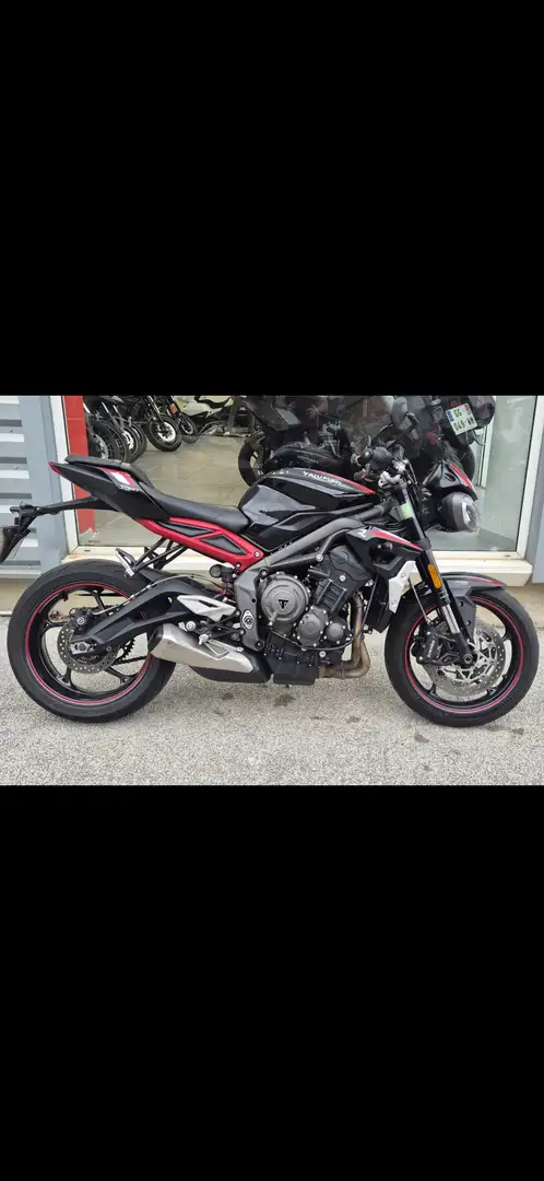 Triumph Street Triple 765 Schwarz - 1