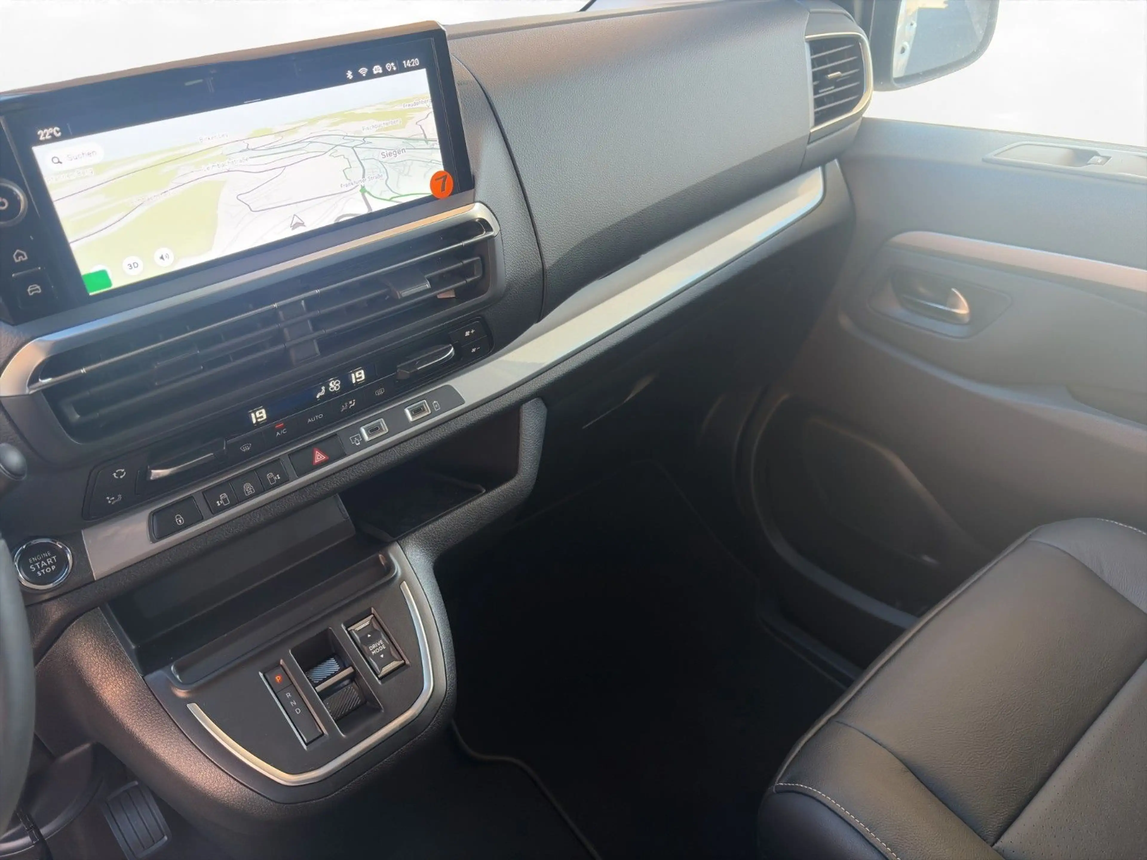 Opel Zafira Life GS M Panorama 7-Sitzer Tisch — photo 14