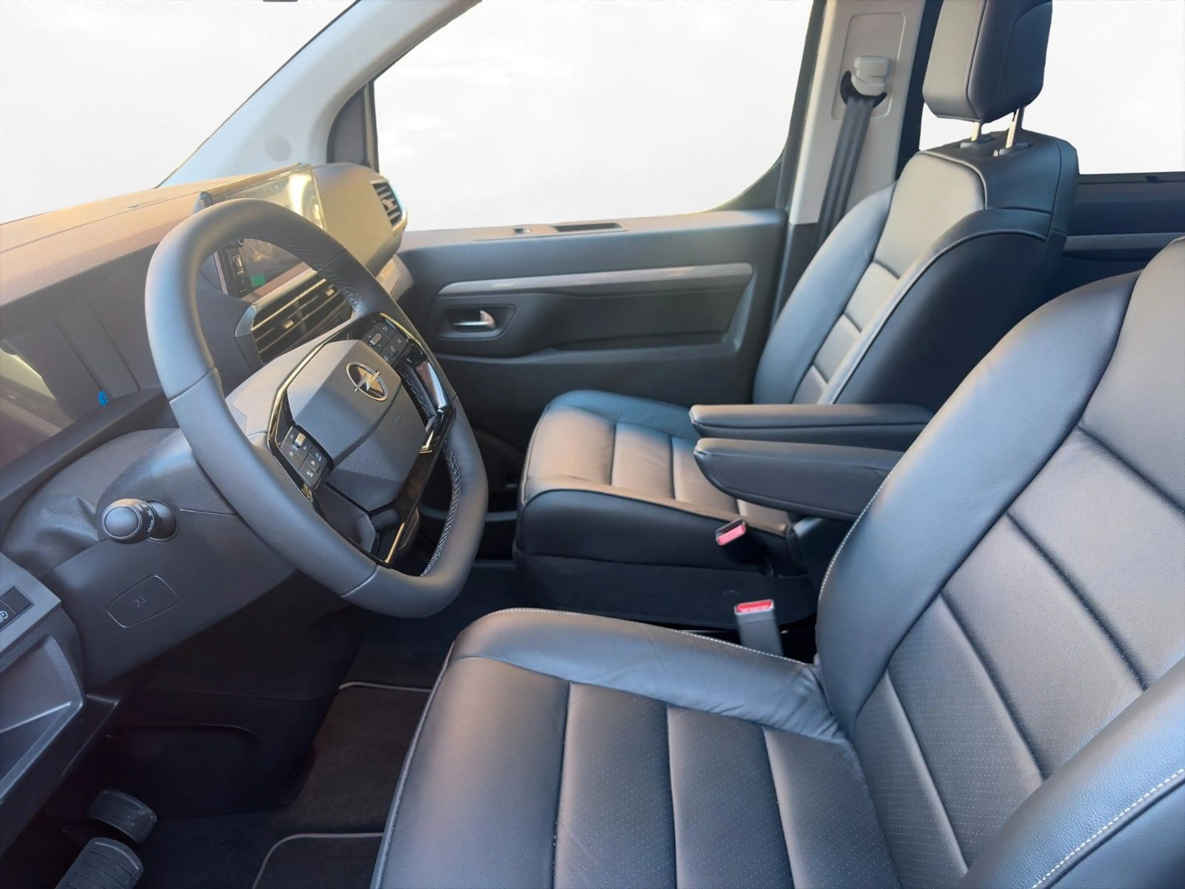 Opel Zafira Life GS M Panorama 7-Sitzer Tisch — photo 6