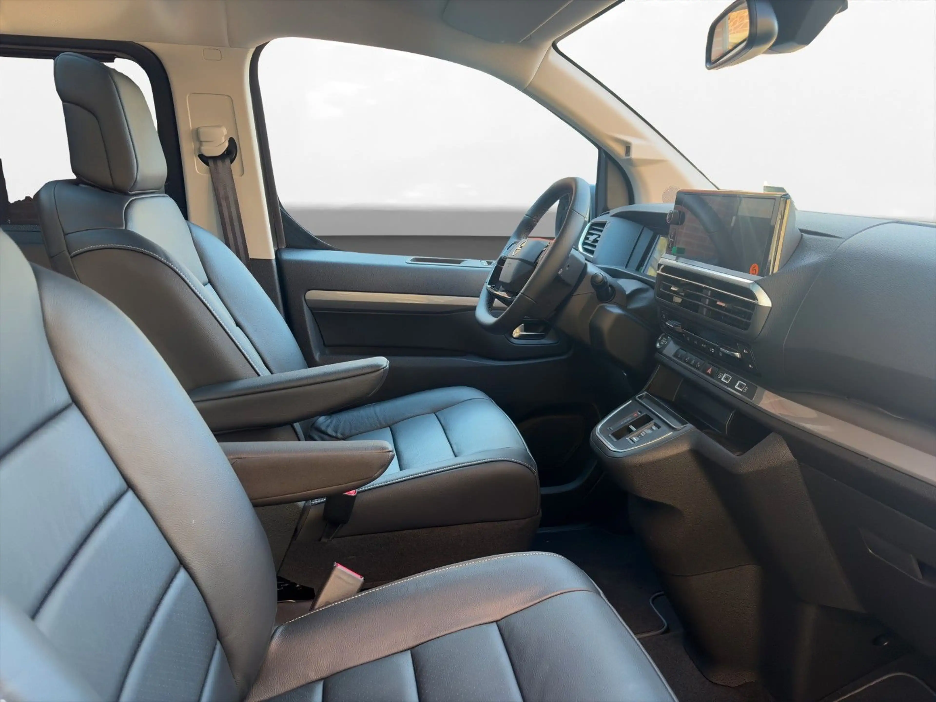 Opel Zafira Life GS M Panorama 7-Sitzer Tisch — photo 8