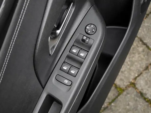 Opel Corsa view 12